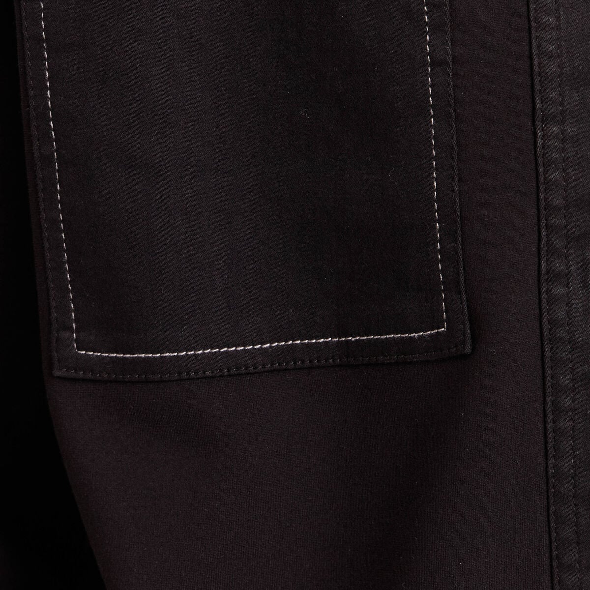 Veste droite courte manches longues denim noir femme