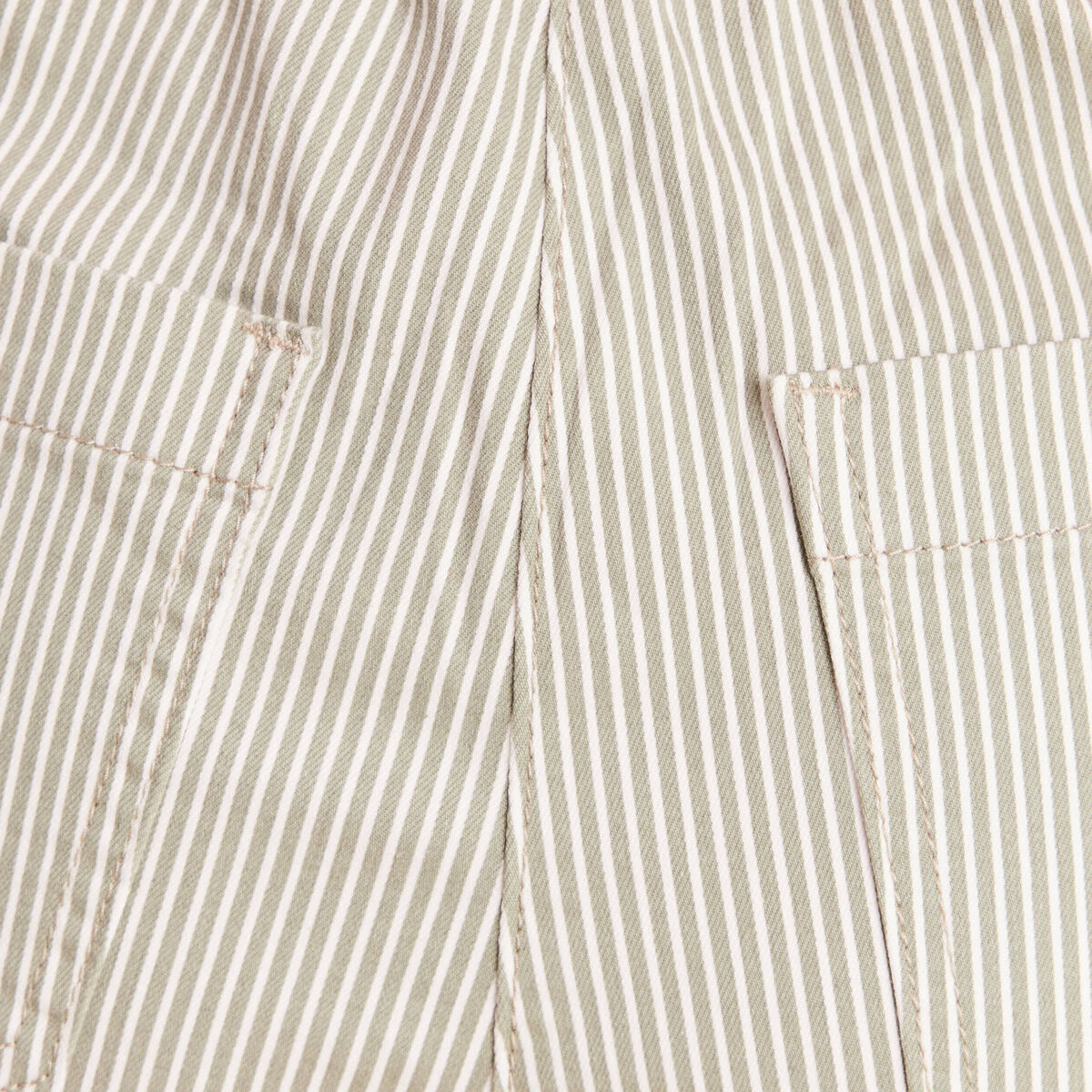 Pantalon coupe mom 7/8&egrave;me vert femme
