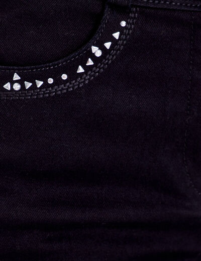 Jean droit détails bijoux noir femme