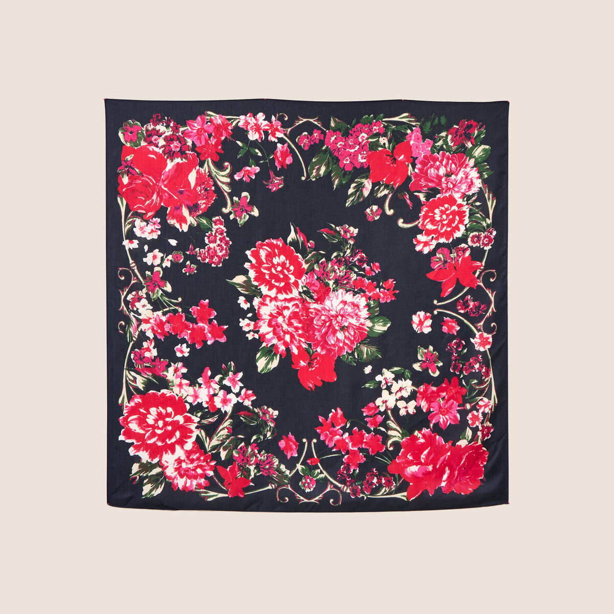 Foulard satin&eacute; bleu fonc&eacute; femme