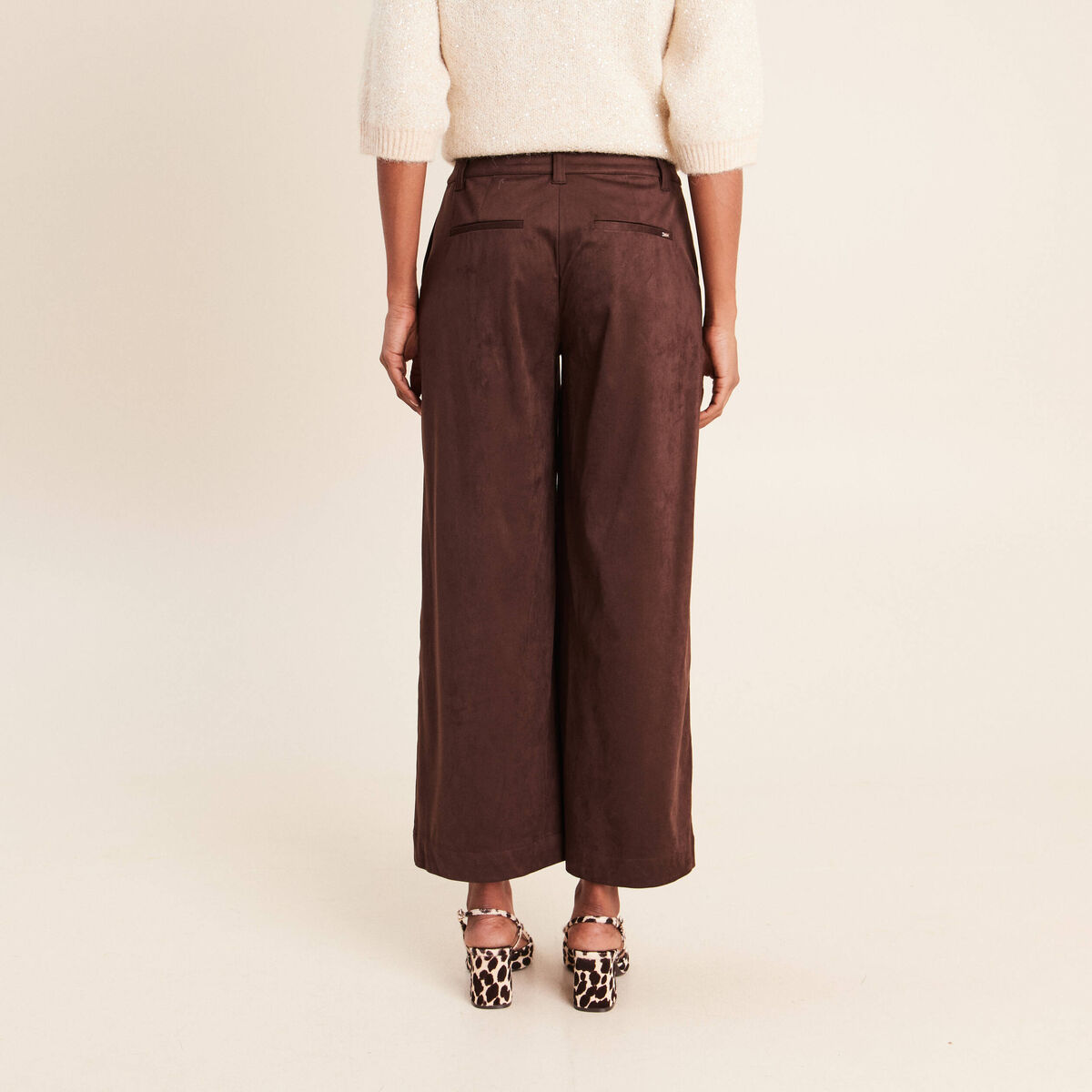 Pantalon large 7/8&egrave;me aspect daim marron fonc&eacute; femme