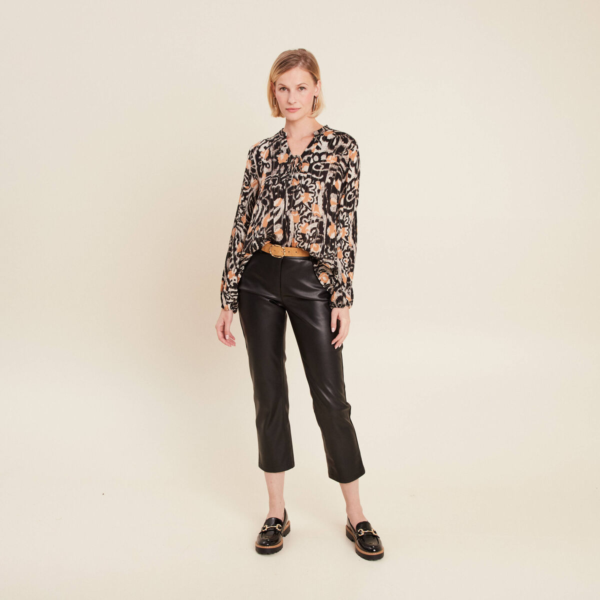 Pantalon droit simili cuir noir femme