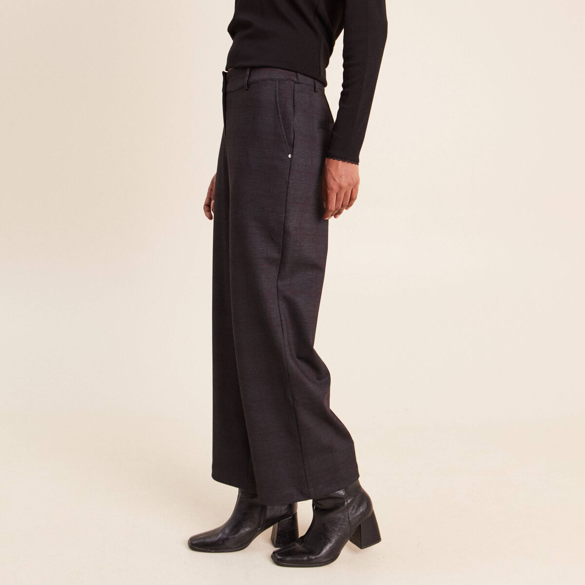 Pantalon gris fonc&eacute; femme