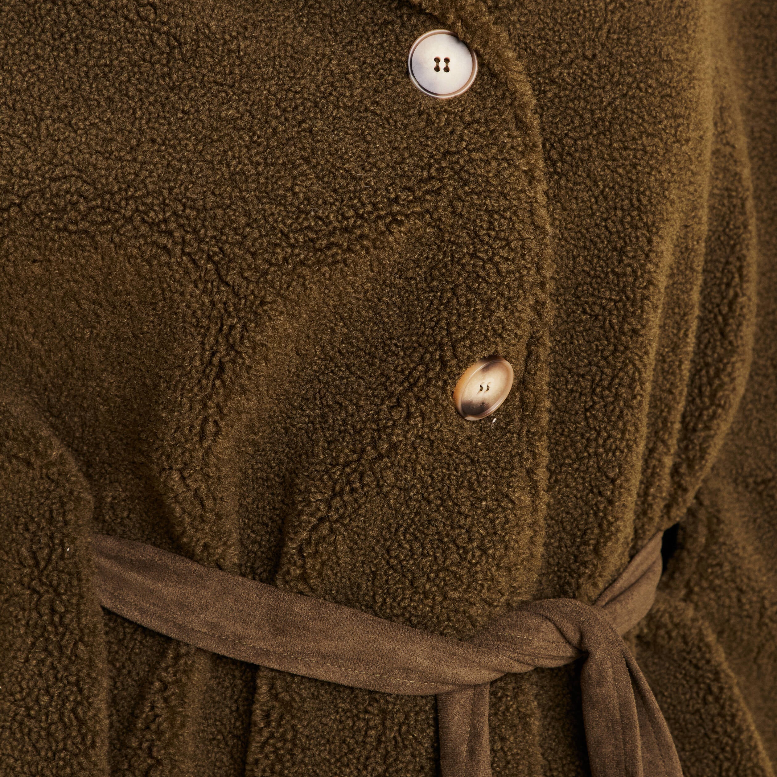 Poncho boutonn&eacute; ceintur&eacute; vert kaki femme