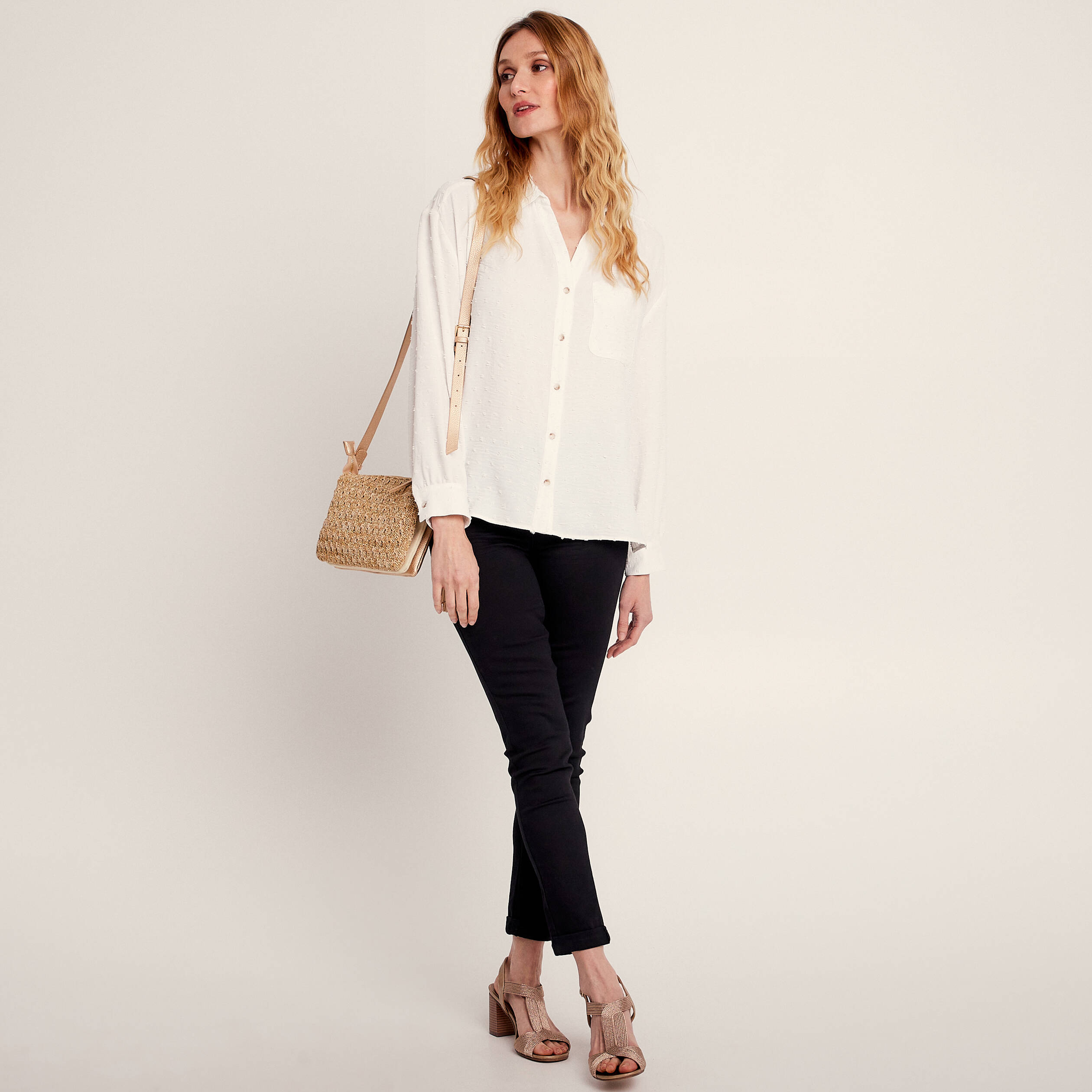Jean ajusté taille standard 7/8ème noir femme