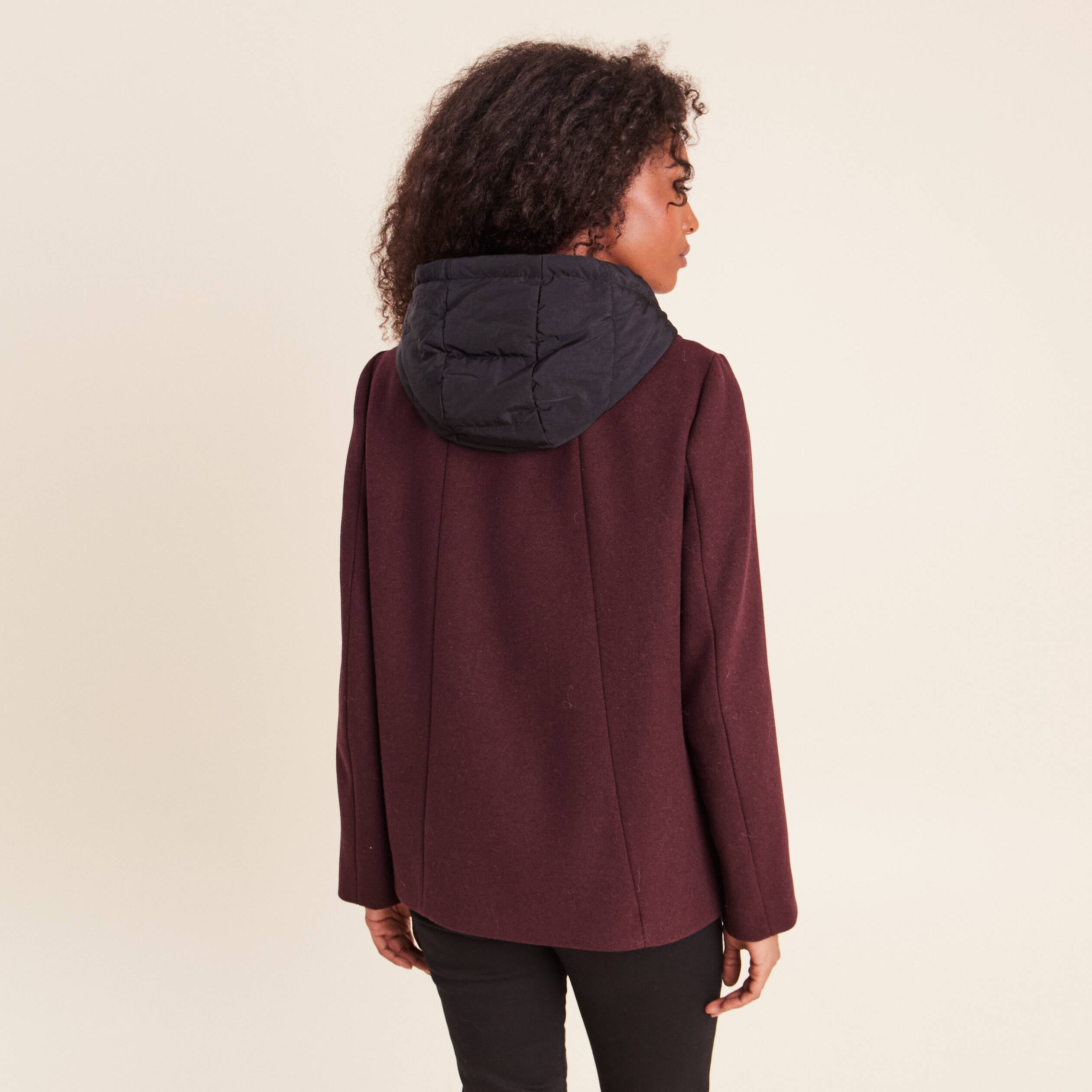 Caban doubl&eacute; avec capuche bordeaux femme