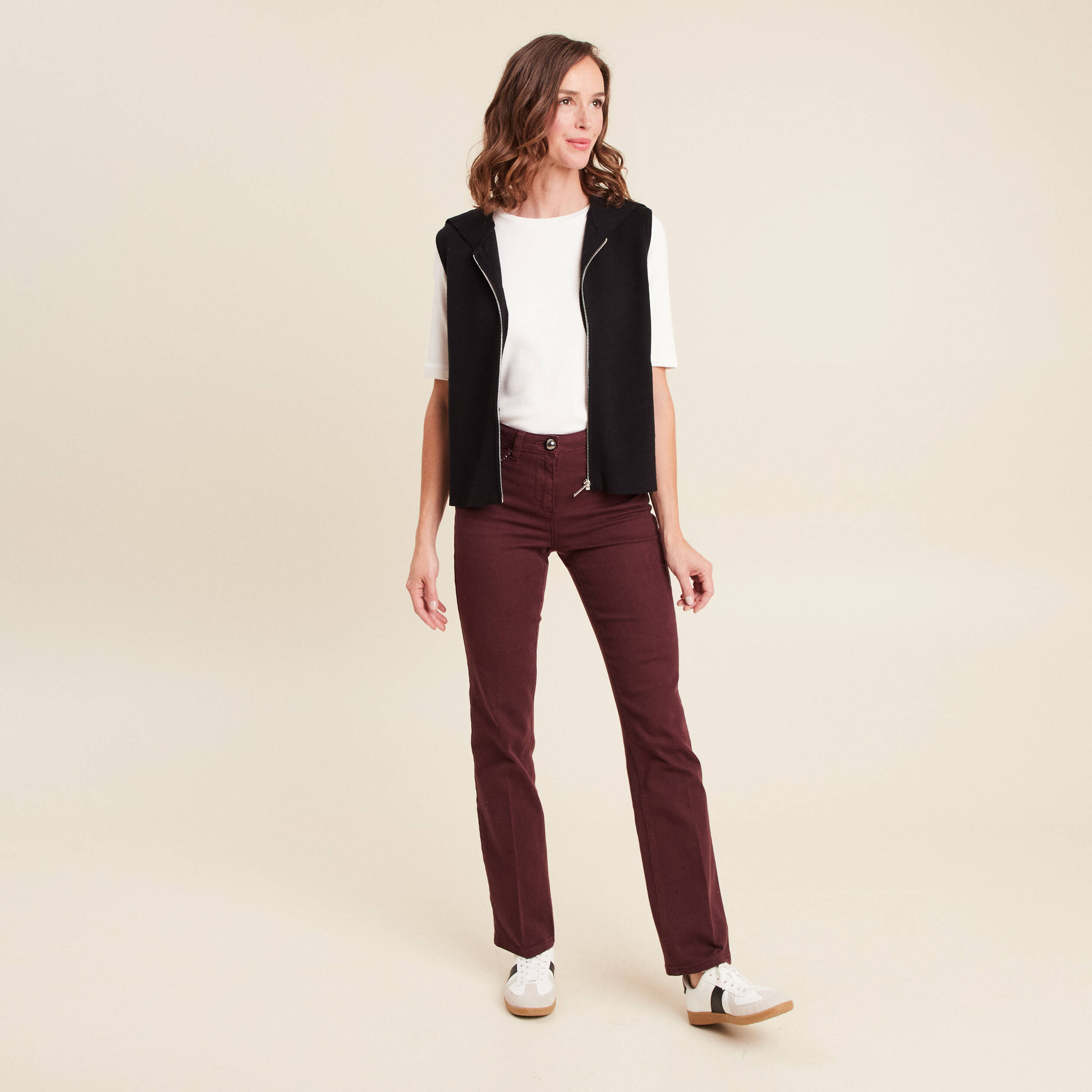 Gilet droit mi-long &agrave; capuche noir femme