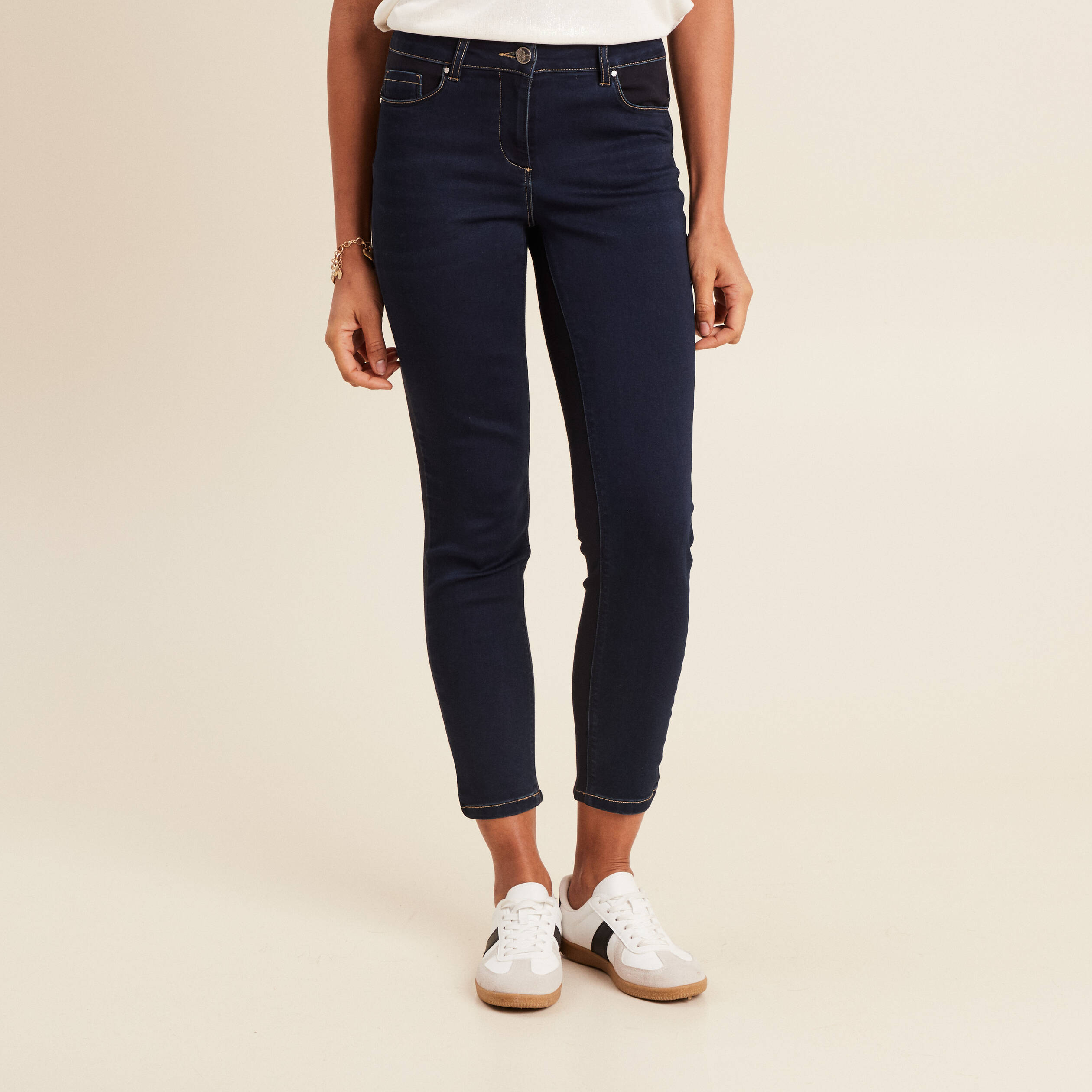 Jean ajusté 7/8ème effet bi-matière denim brut femme