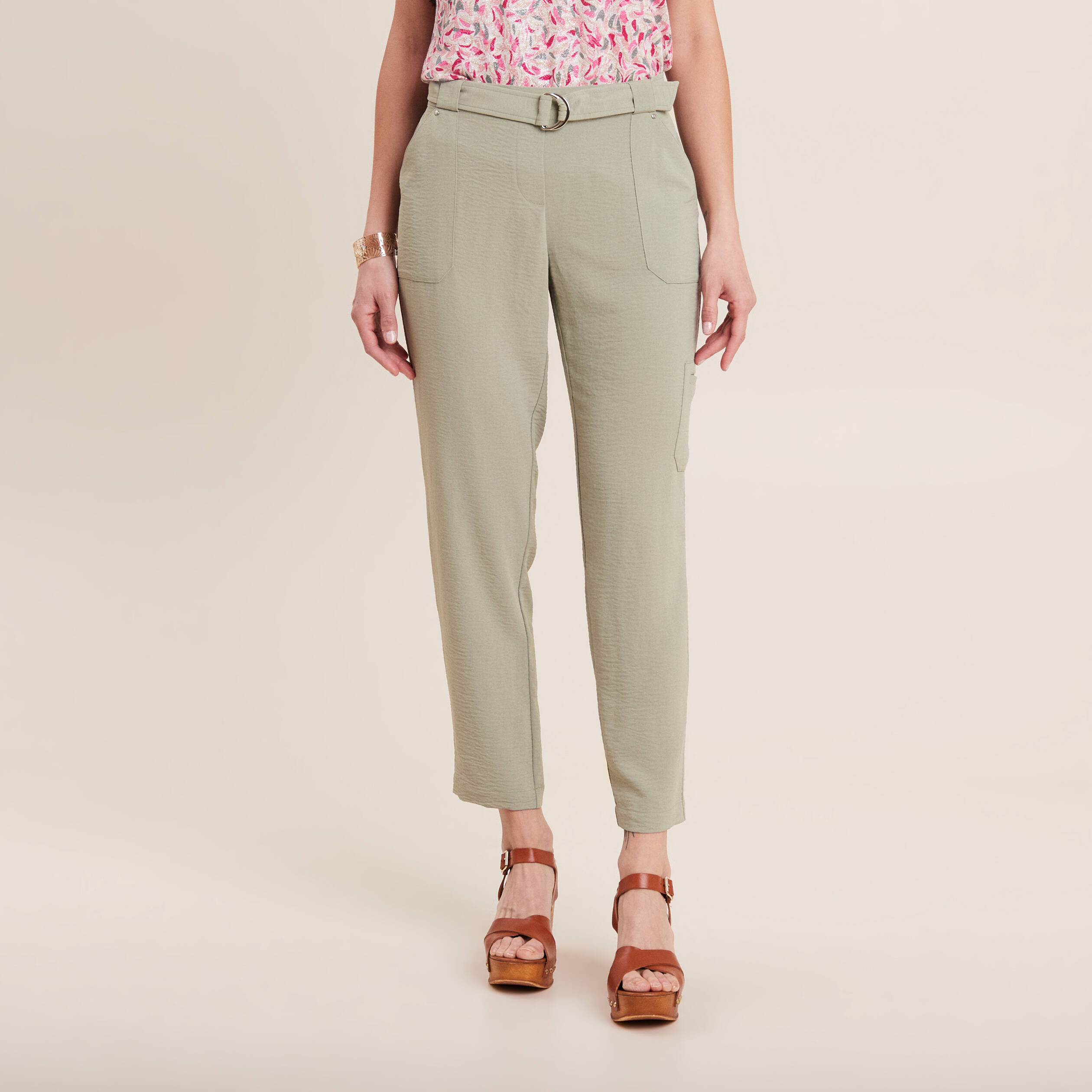Pantalon flou ceinturé vert clair femme