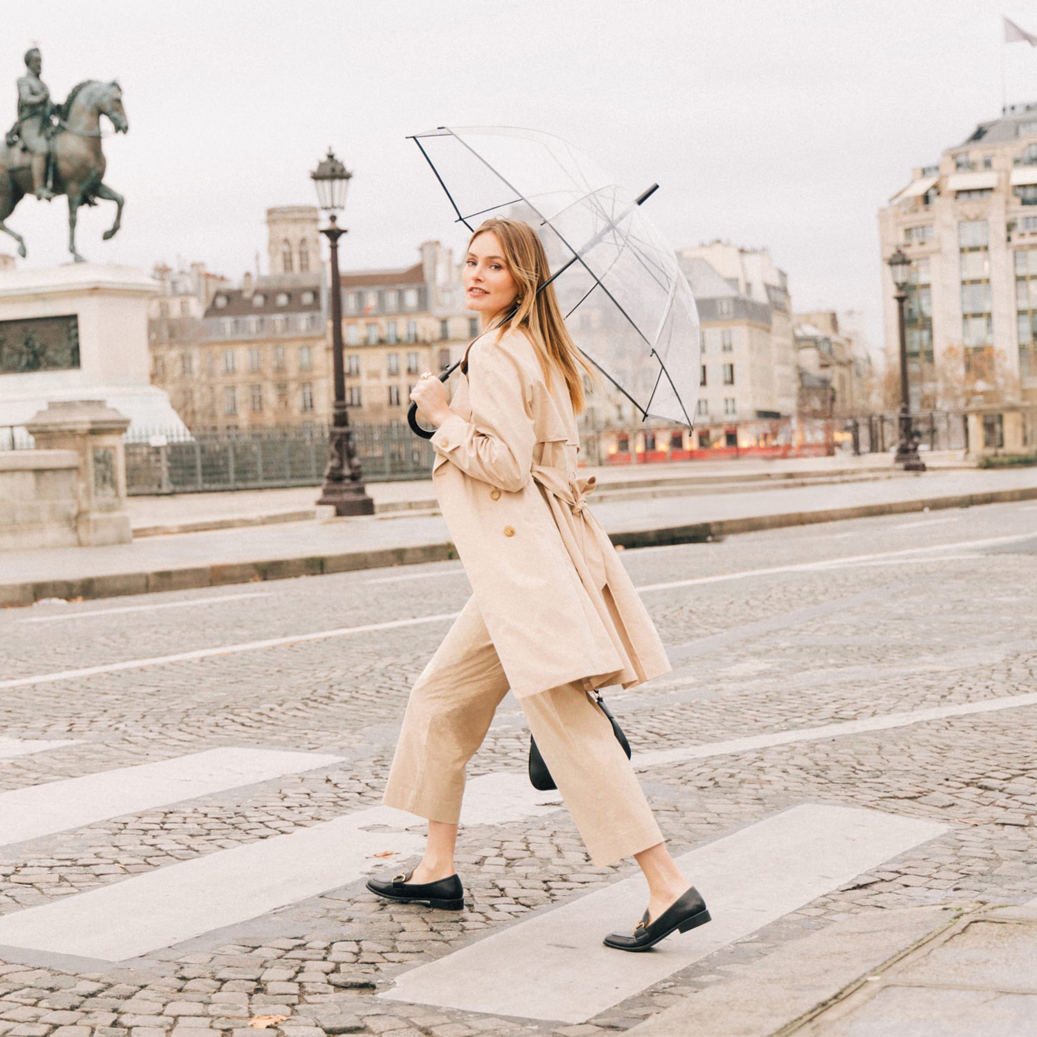 trench ceinture a capuche beige femme Trench ceinturé à capuche beige femme