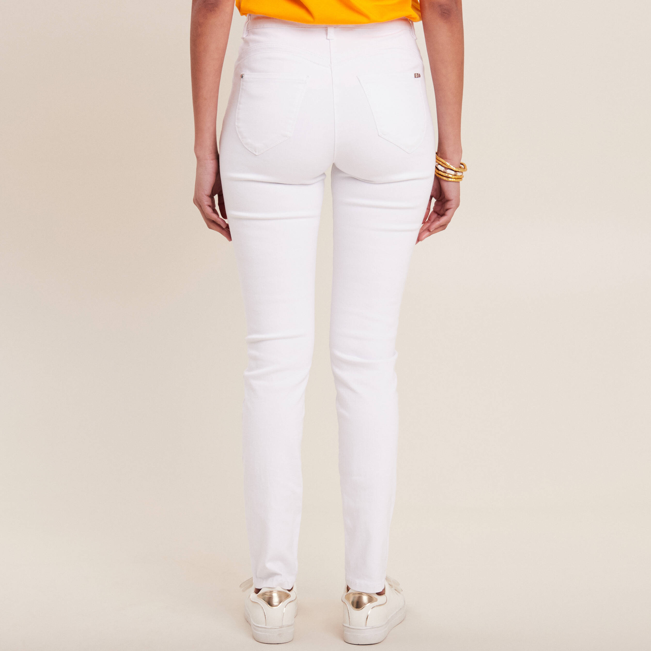 Jean magique ajusté taille standard blanc femme