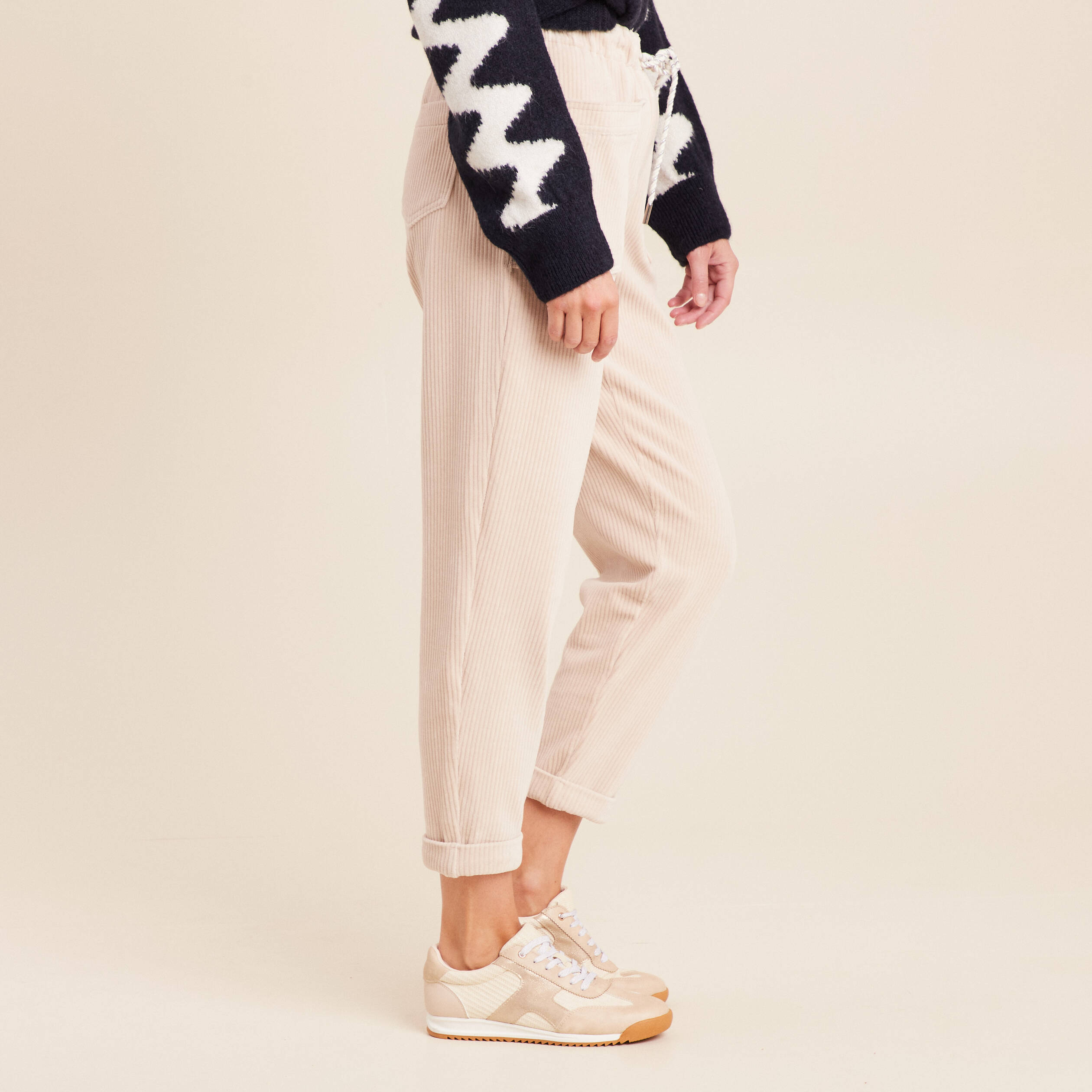 Pantalon coupe mom en velours sable femme