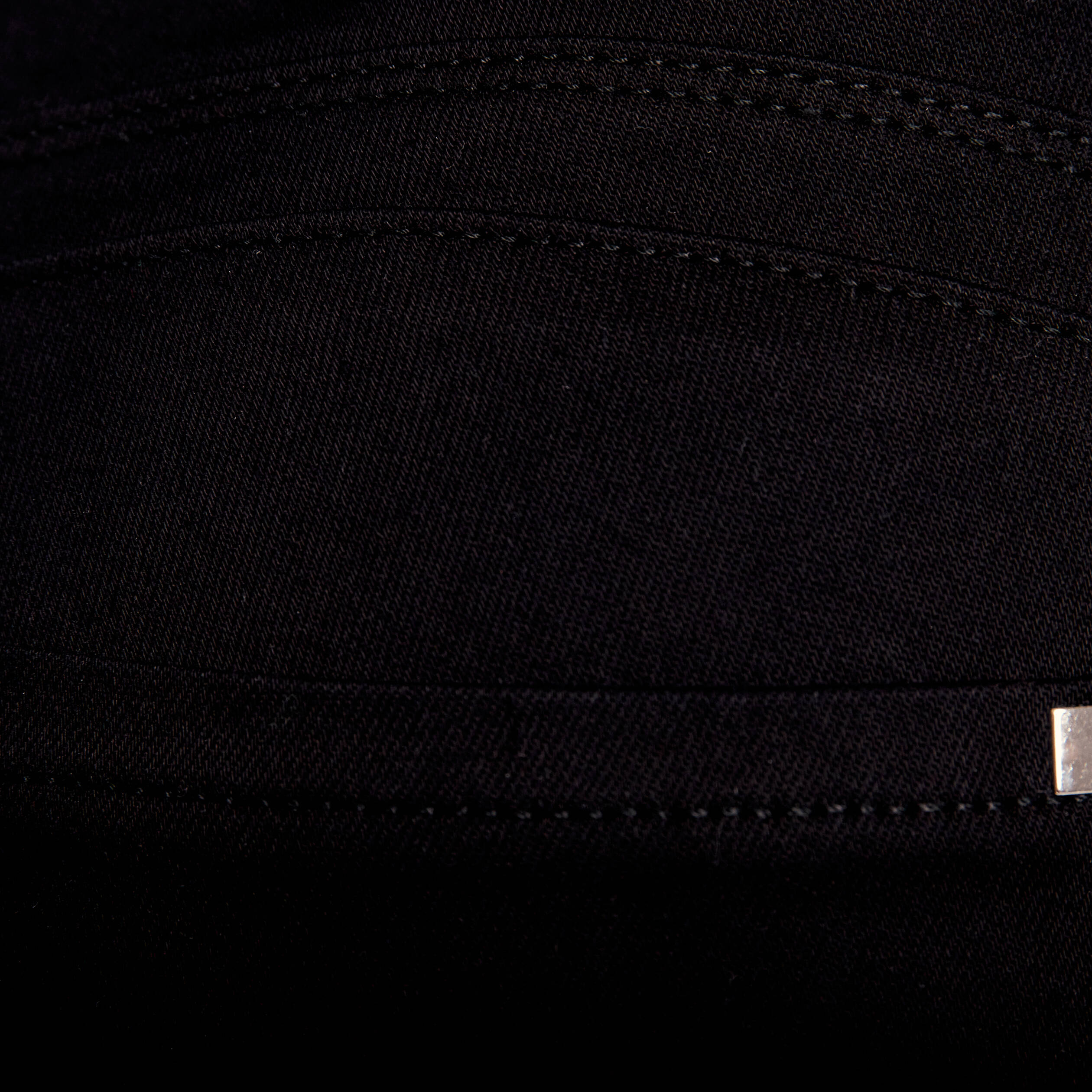 Jean magique ajusté taille standard noir femme