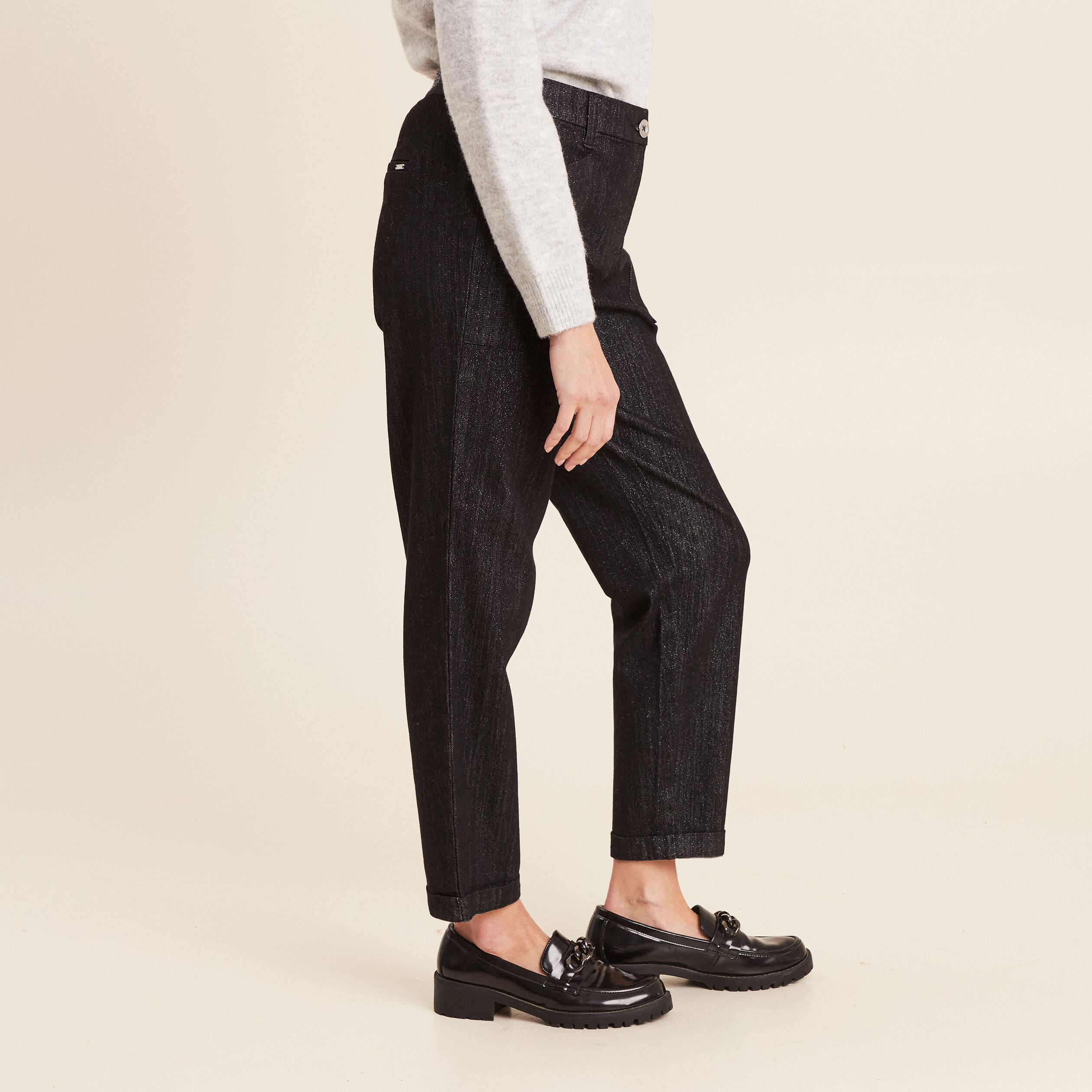 Jean carotte taille basculée noir femme