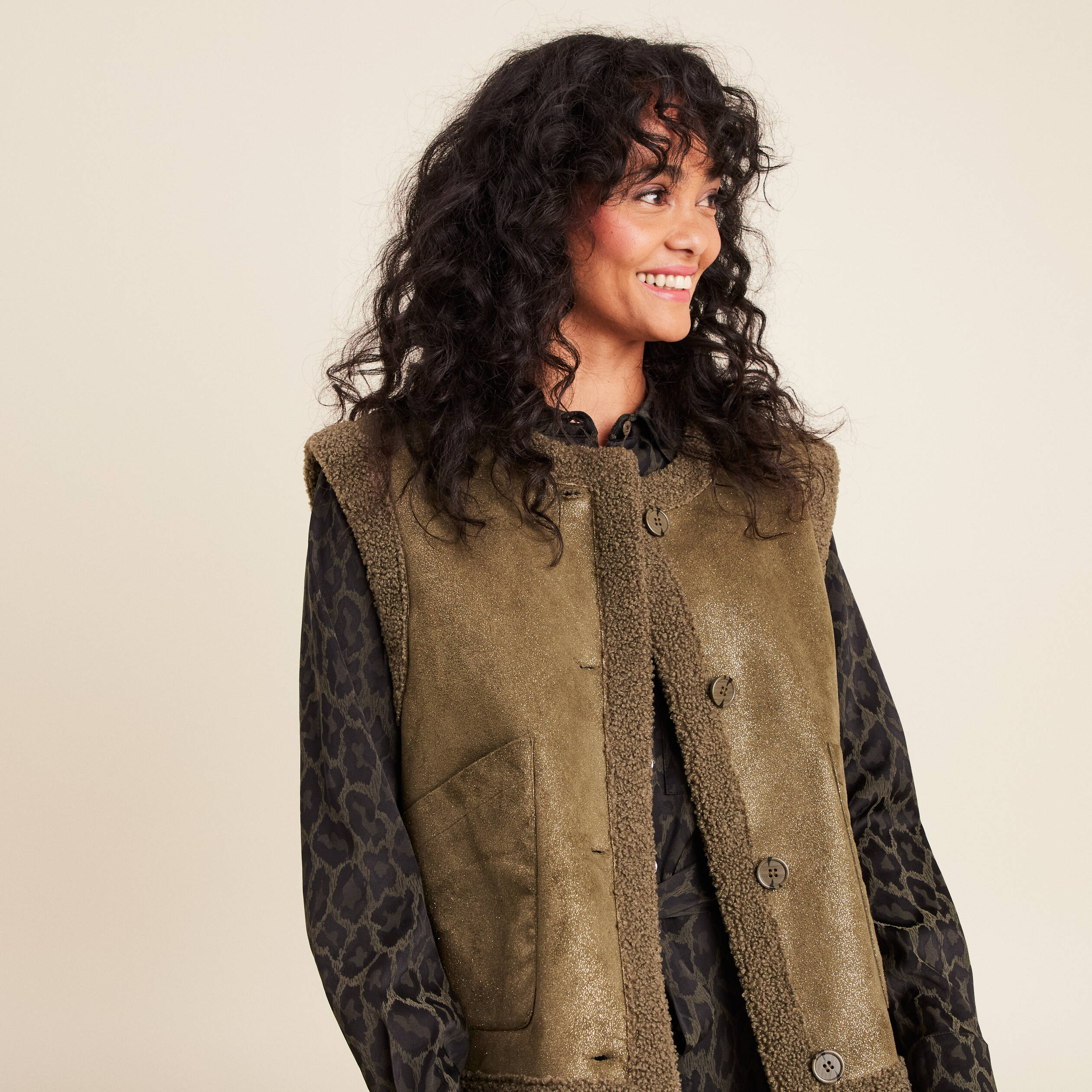 Gilet r&eacute;versible laine mouton vert kaki femme