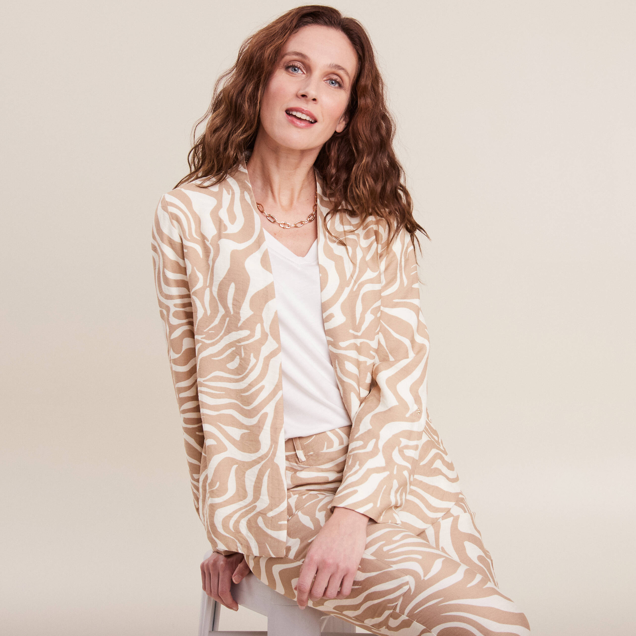 Veste droite manches longues beige femme