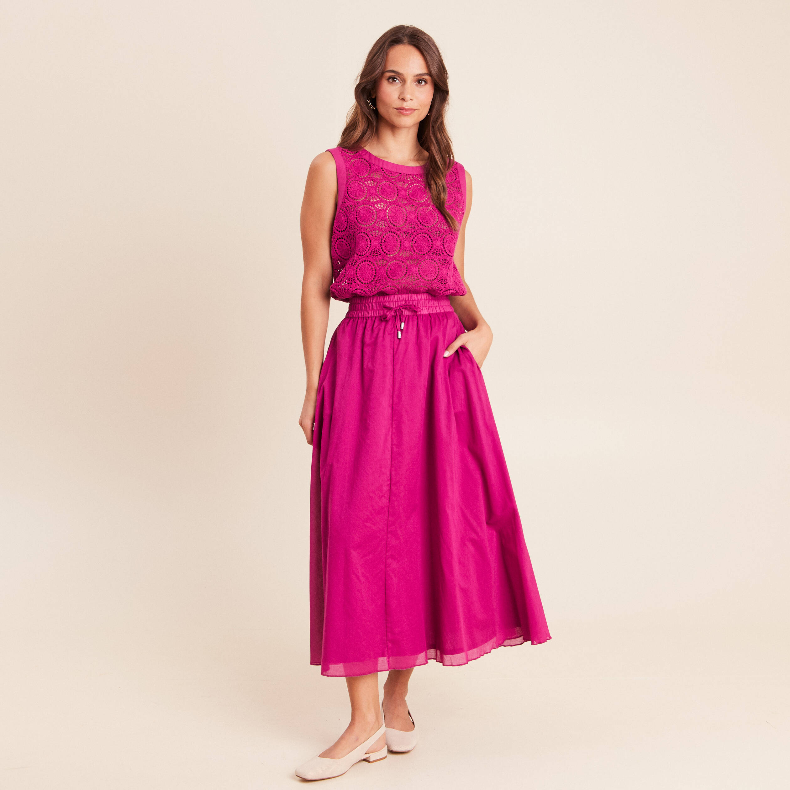 D&eacute;bardeur sans manches aspect dentelle violet clair femme