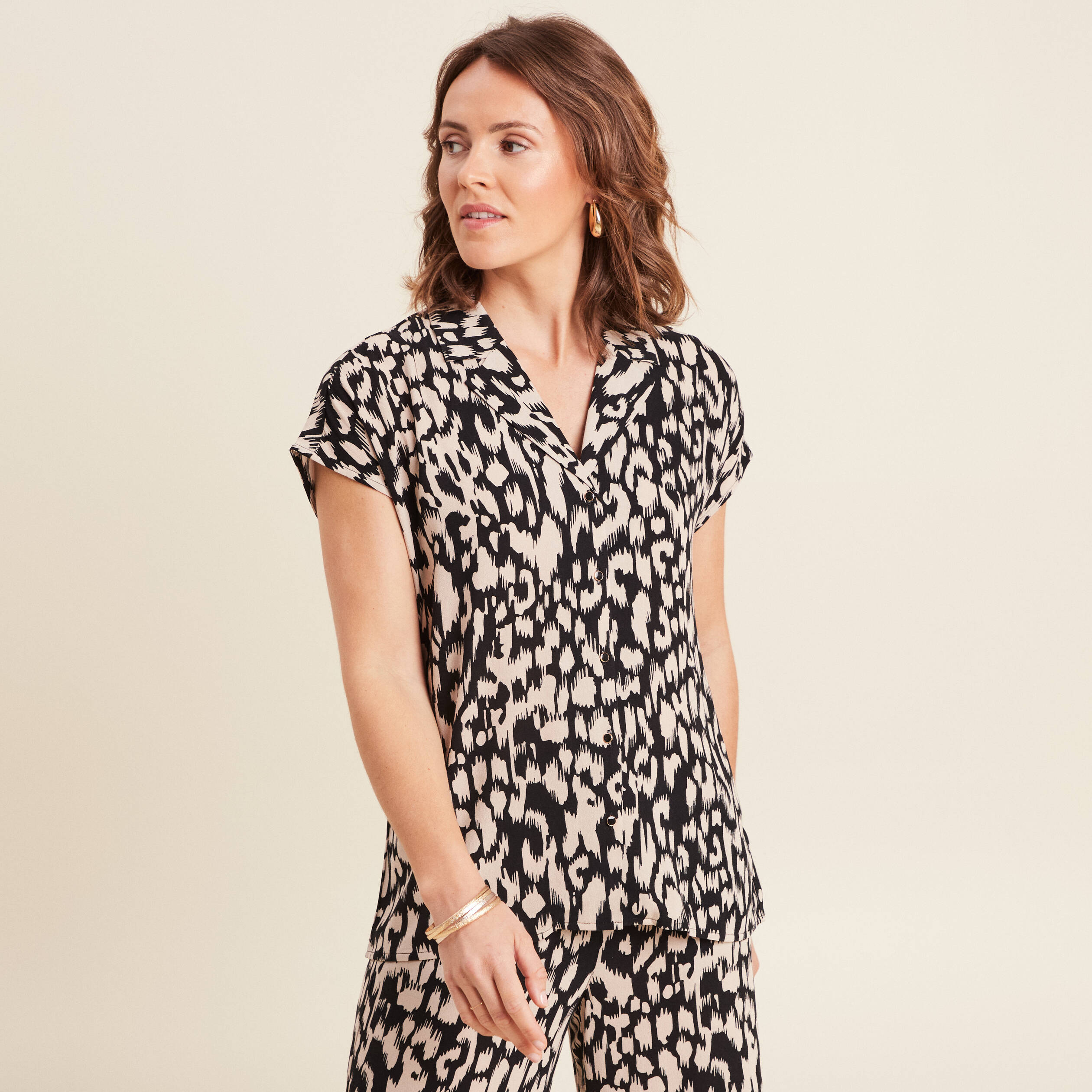 chemise crepe manches courtes noir femme Chemise crêpe manches courtes noir femme