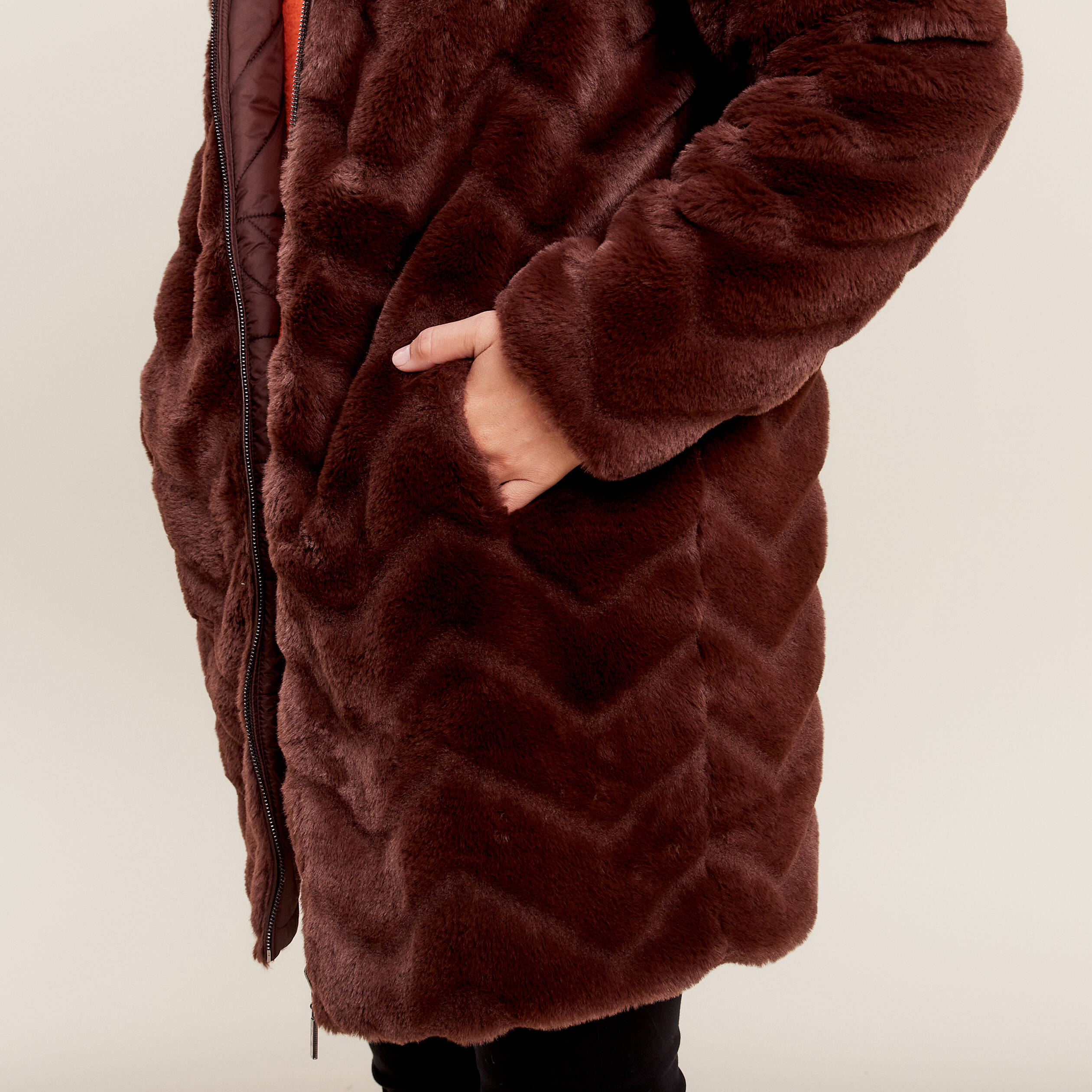 Manteau fausse fourrure réversible marron foncé femme