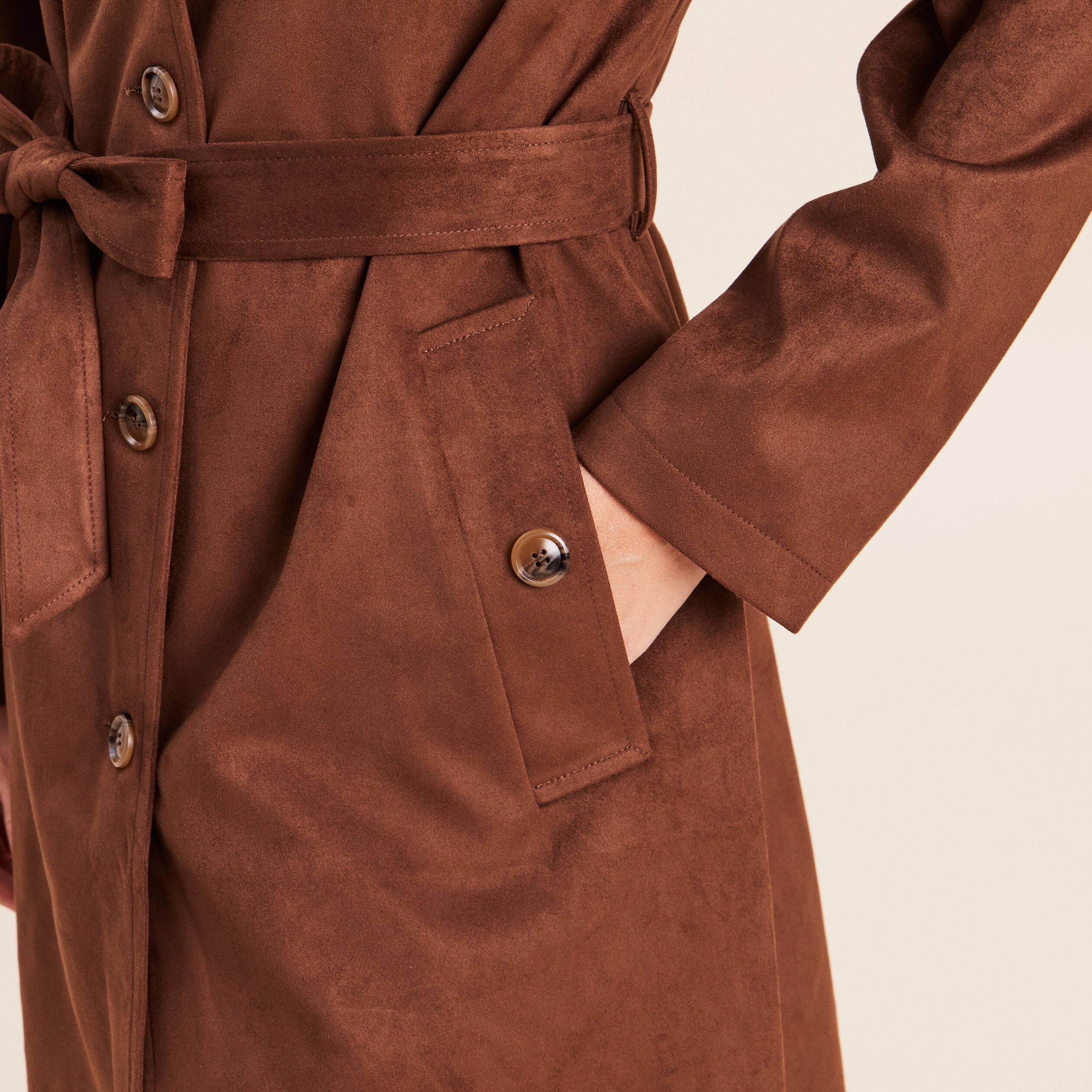 Trench cintr&eacute; long aspect daim marron femme