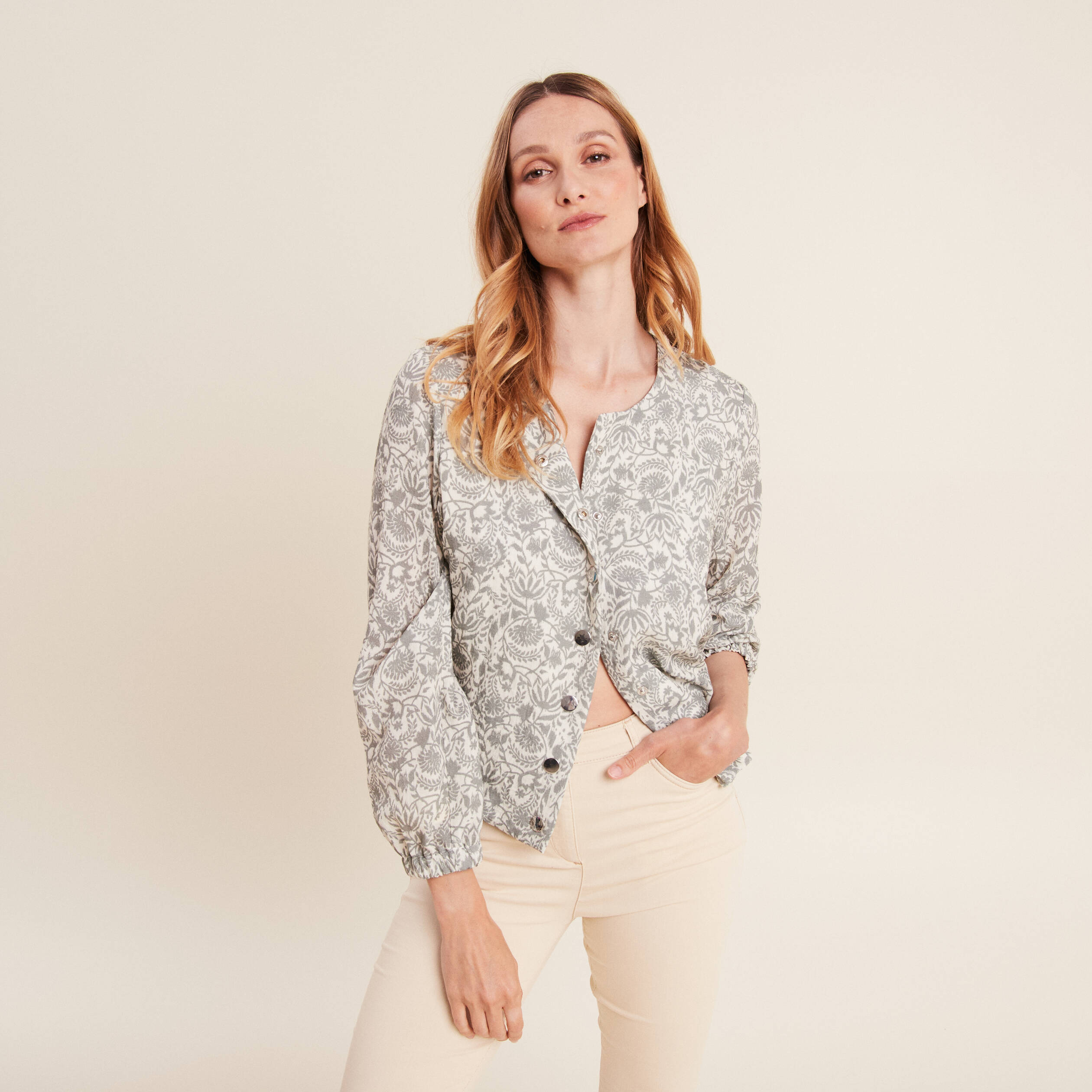 Veste droite boutonnée vert olive femme