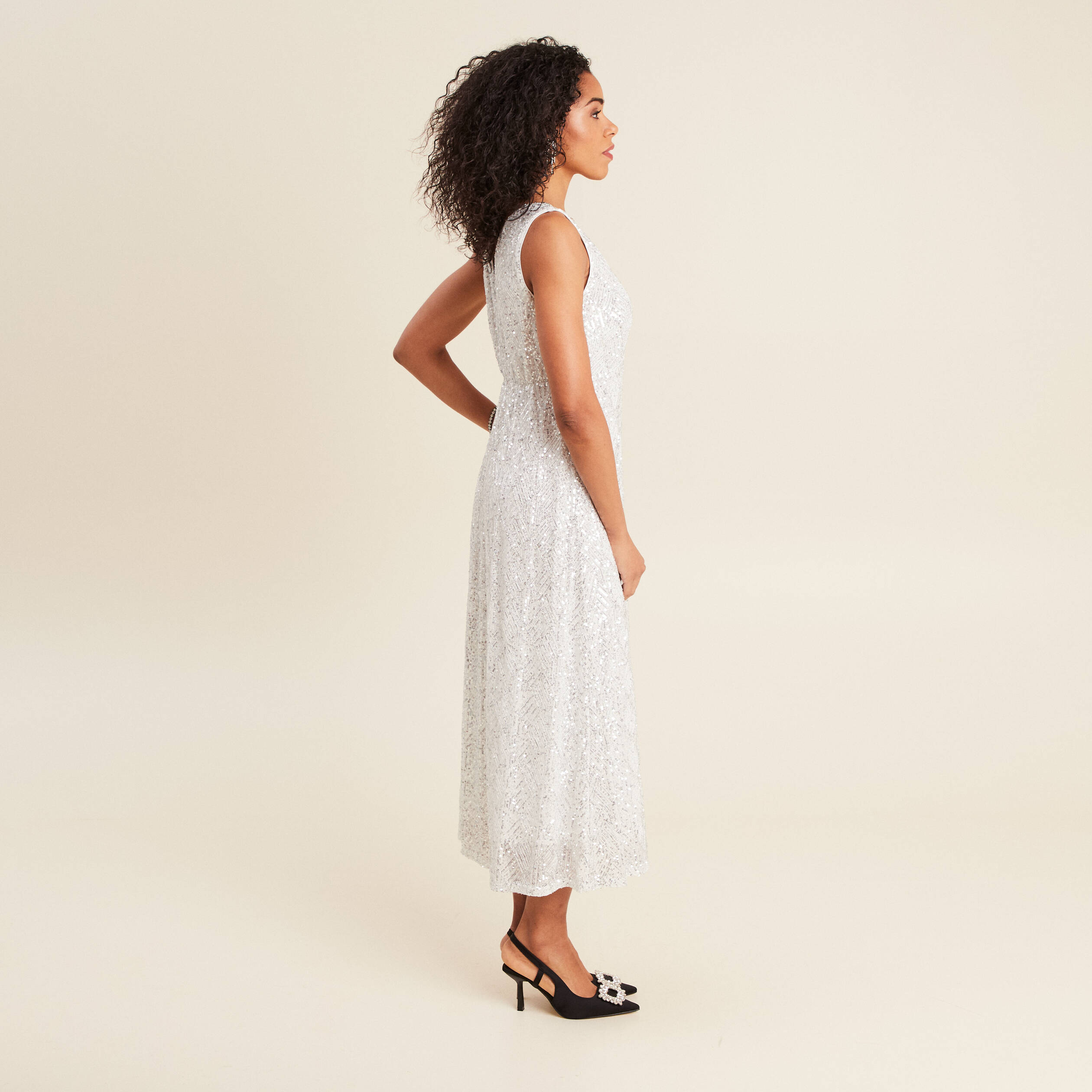 Robe longue ajustée sequins couleur argent femme