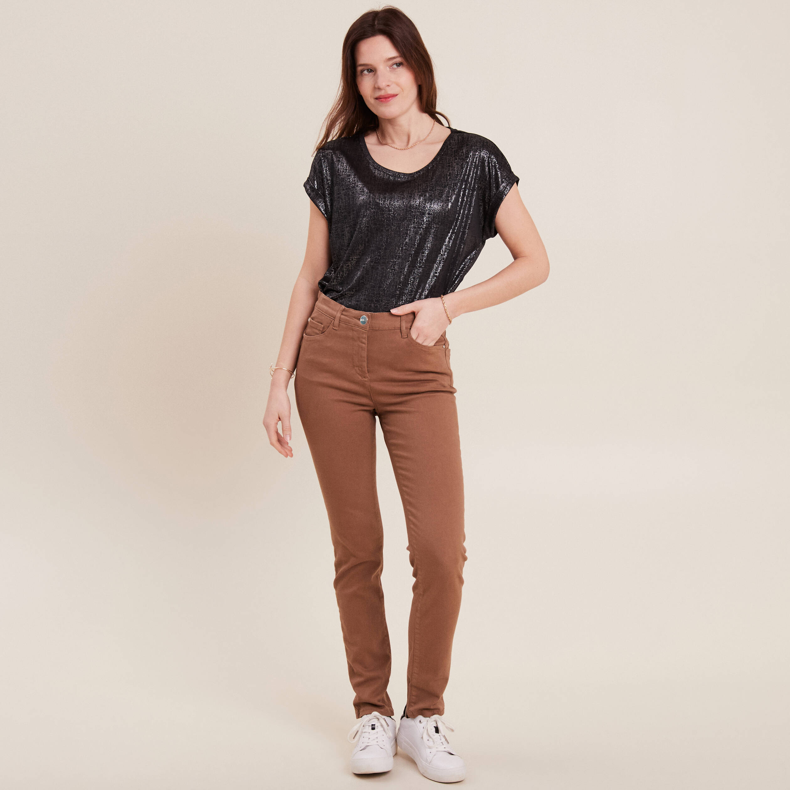 Jean magique L'Unique coupe ajust&eacute;e marron femme