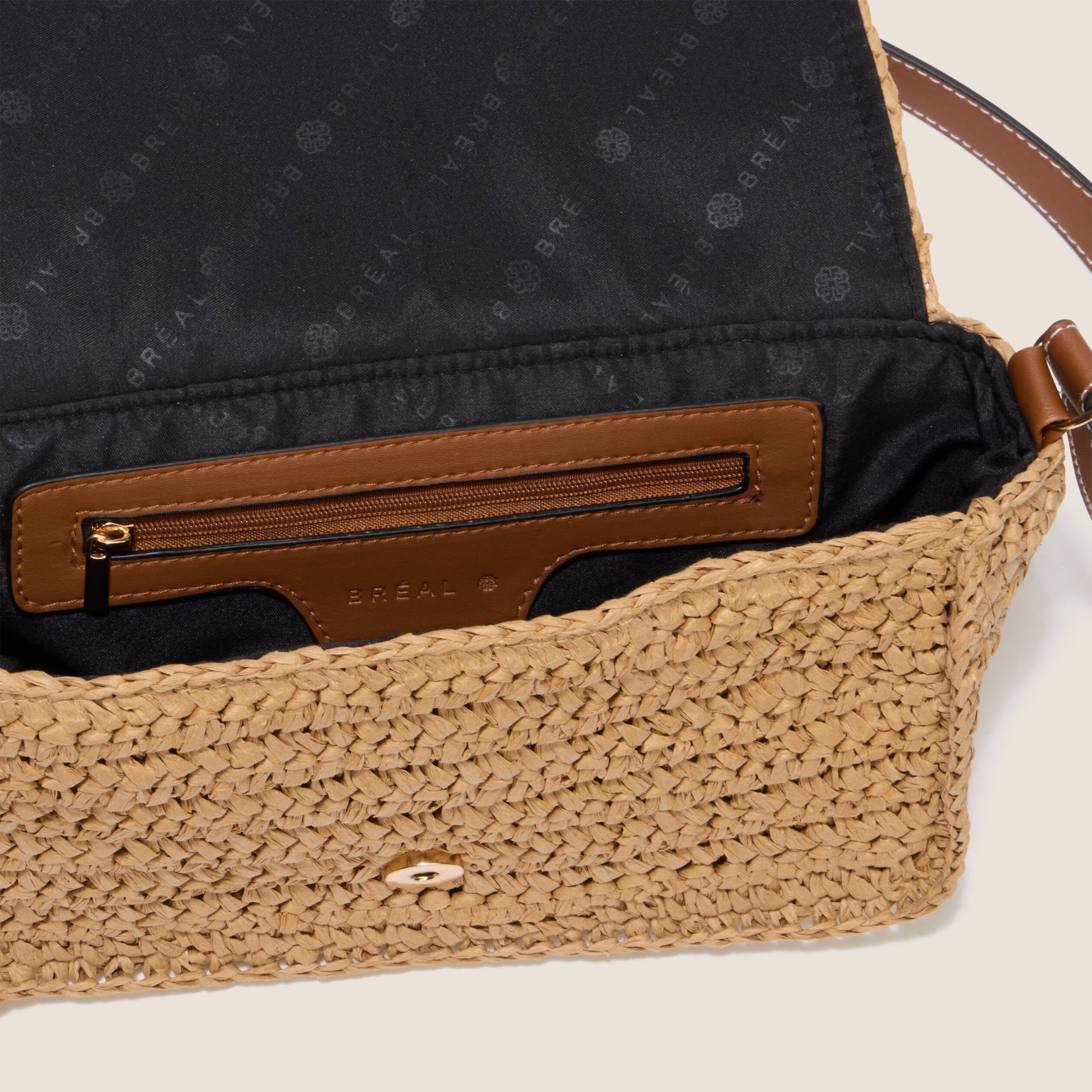 Sac bandouli&egrave;re aspect dentelle doubl&eacute; sable femme