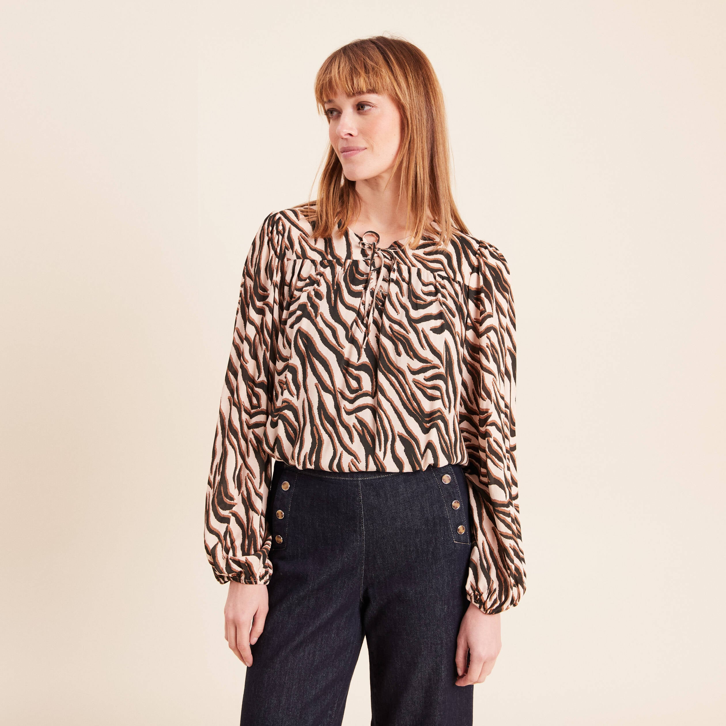 Blouse ample col rond manches longues noir femme