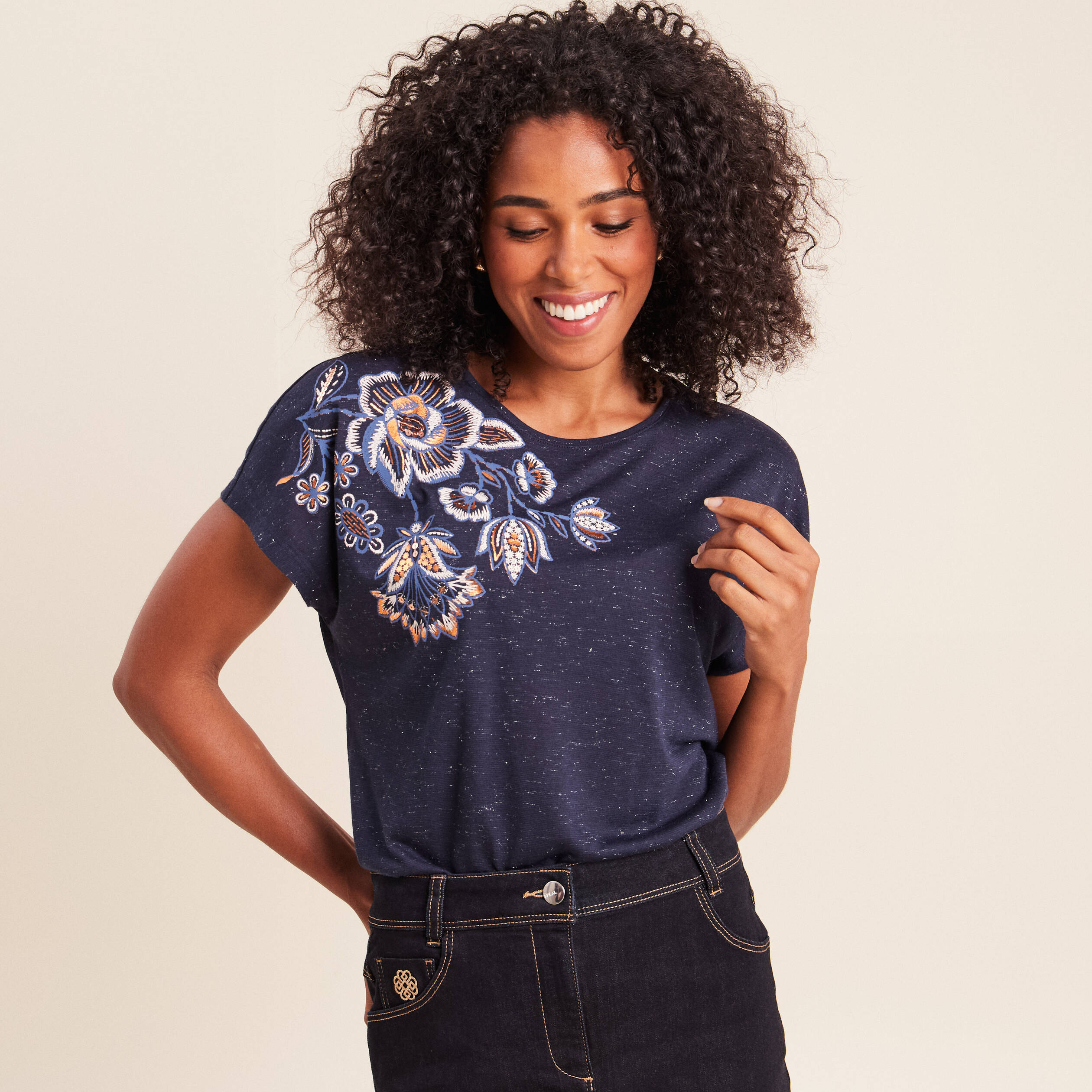 T-shirt &agrave; sequins manches courtes bleu marine femme