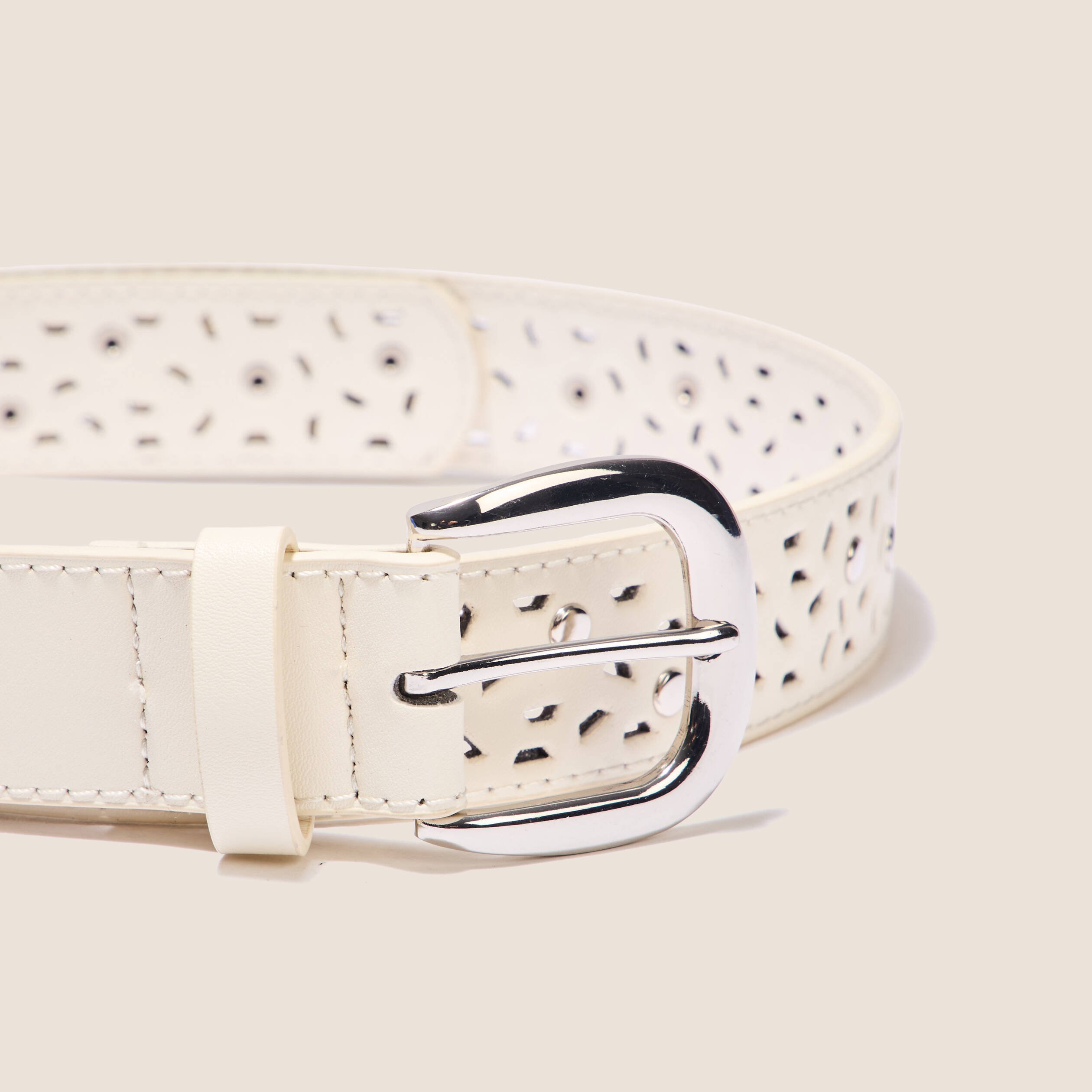 Ceinture perforée et cloutée ecru femme