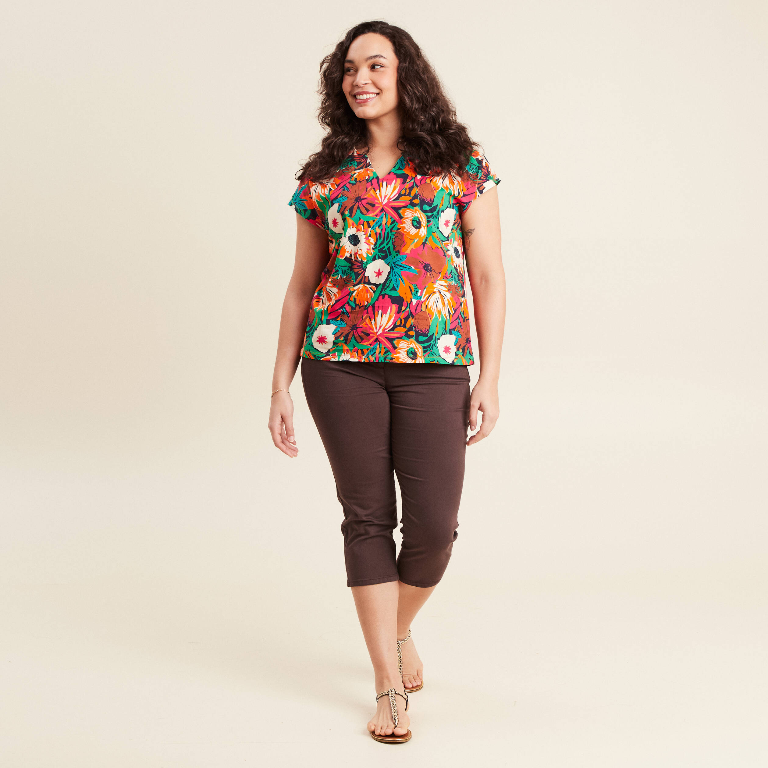 Top droit col tunisien bleu foncé femme