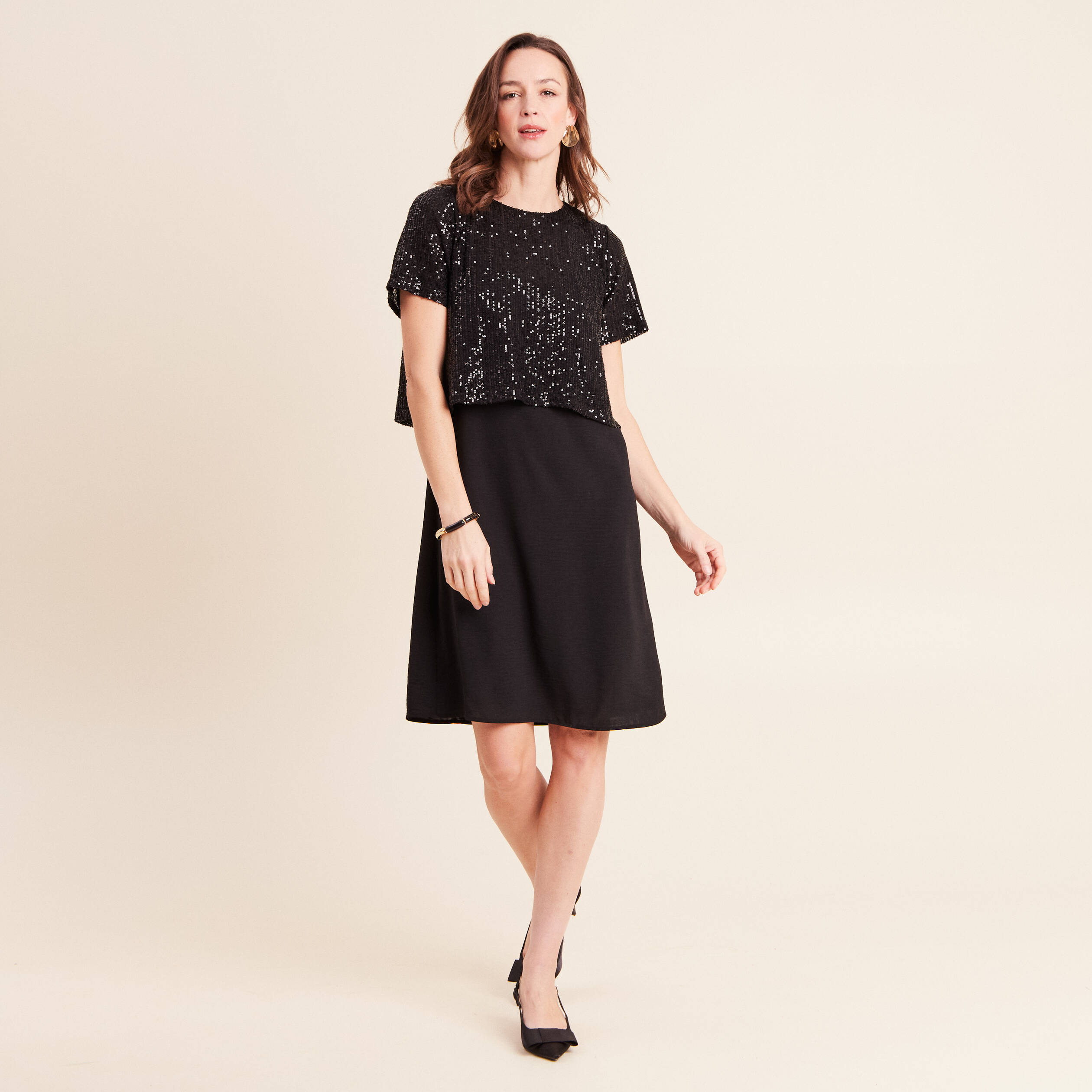 Robe courte &eacute;vas&eacute;e col rond 2 en 1 noir femme