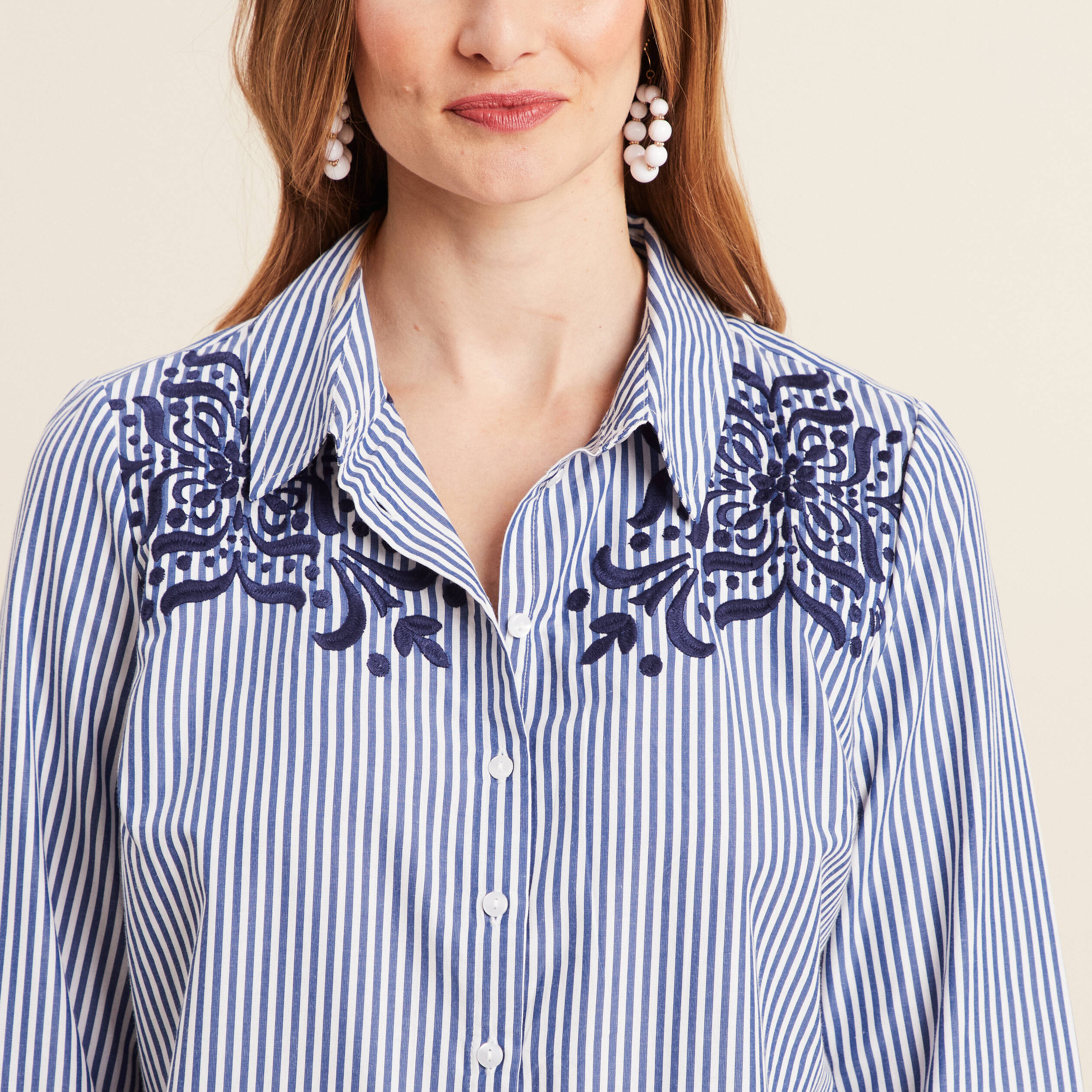 Chemise manches longues brodée bleu femme