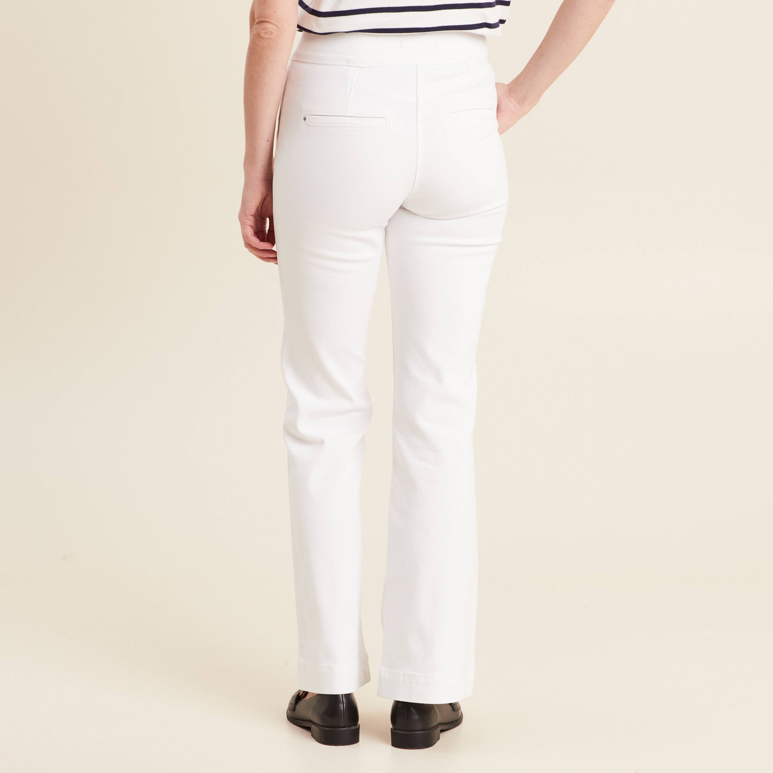 Pantalon coupe bootcut &agrave; pont blanc femme