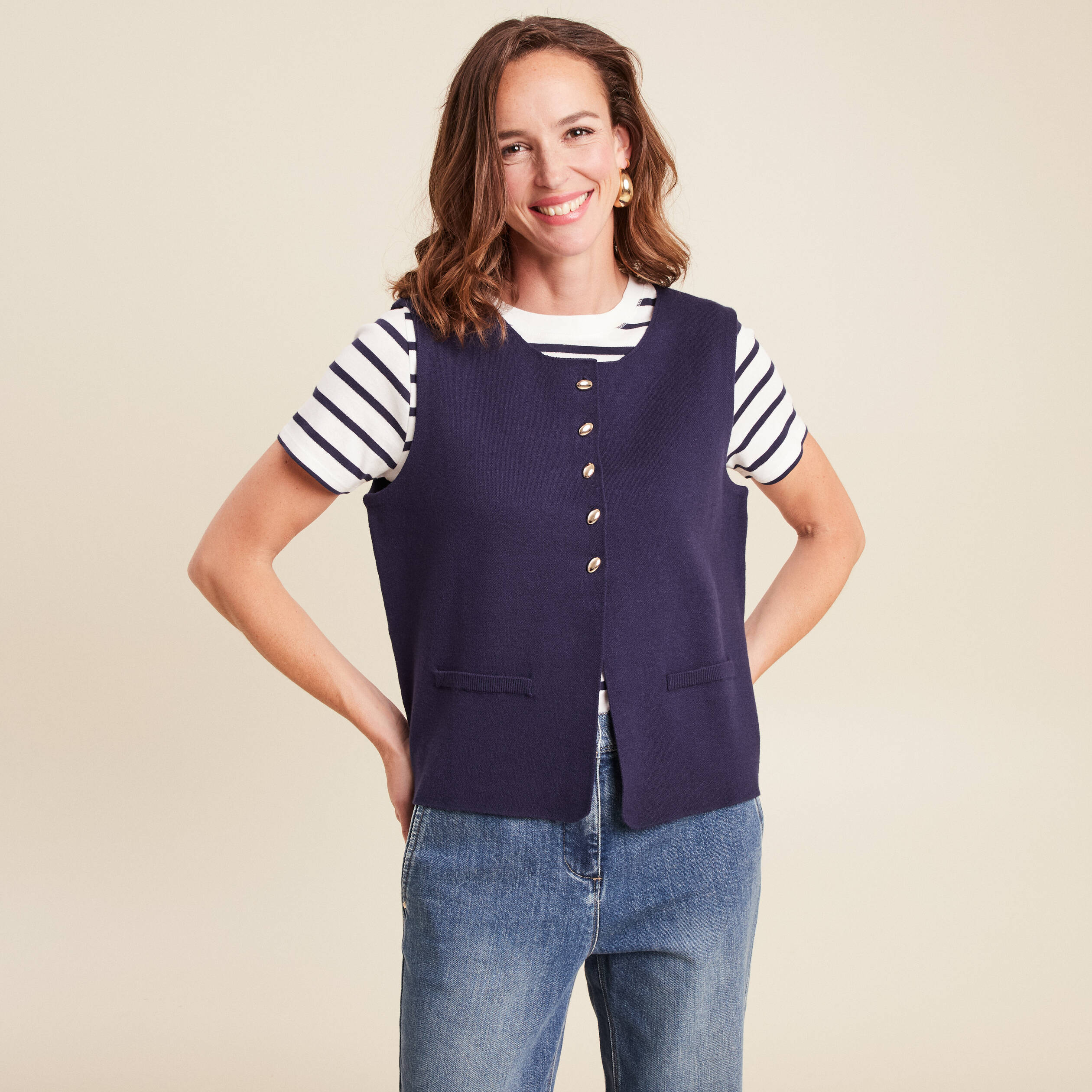 gilet droit court sans manches col rond bleu marine femme