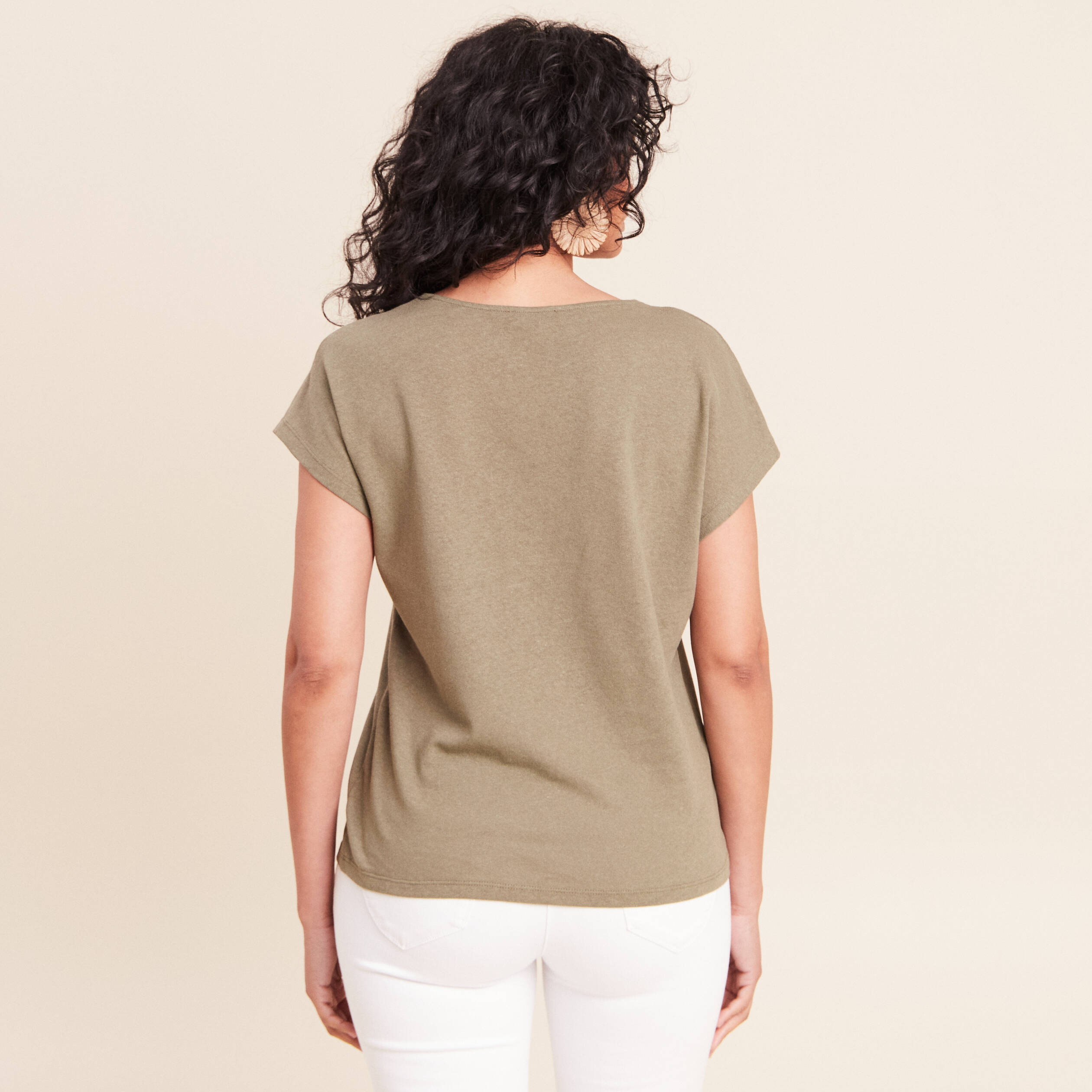 T-shirt col v manches courtes aspect lin vert kaki femme