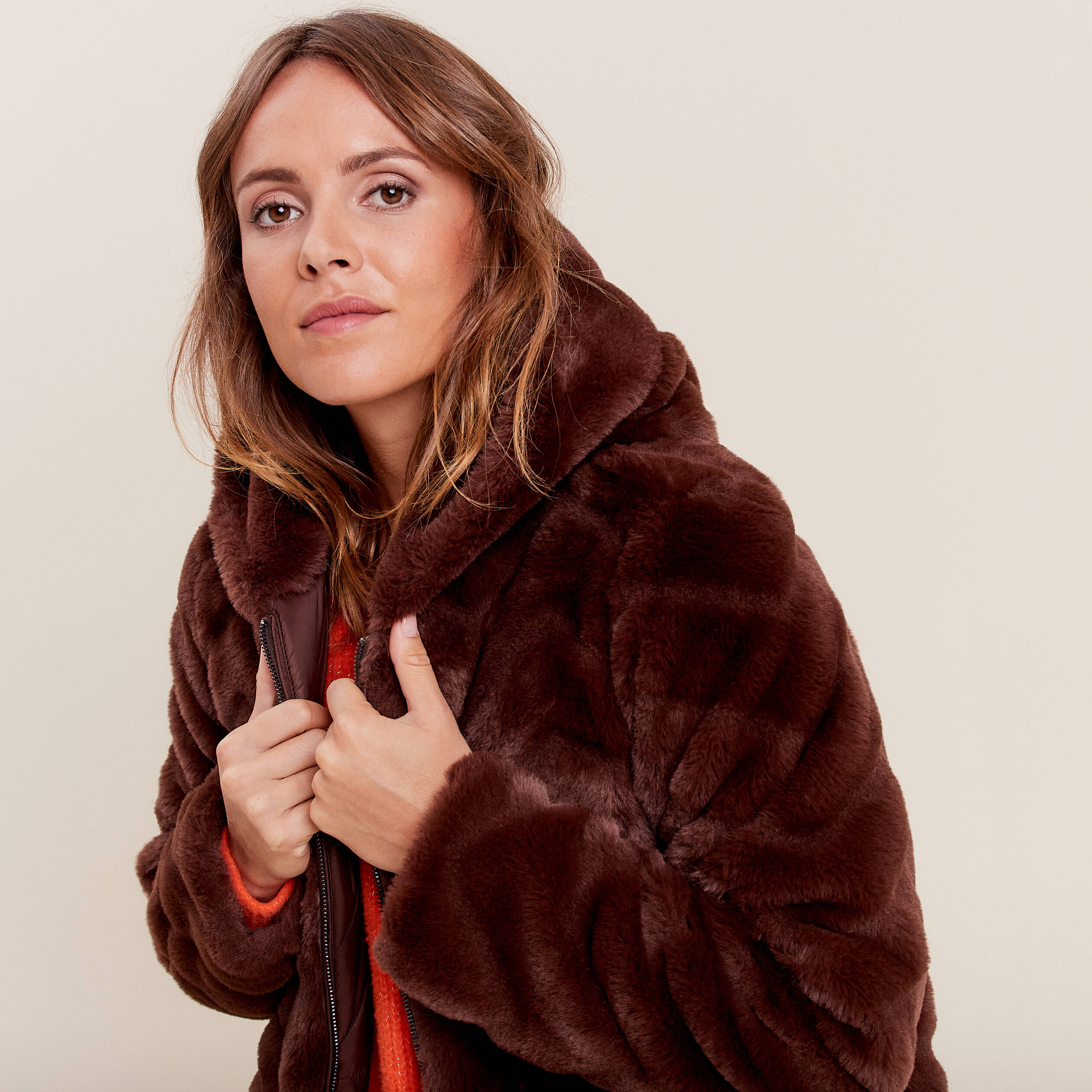Manteau fausse fourrure réversible marron foncé femme