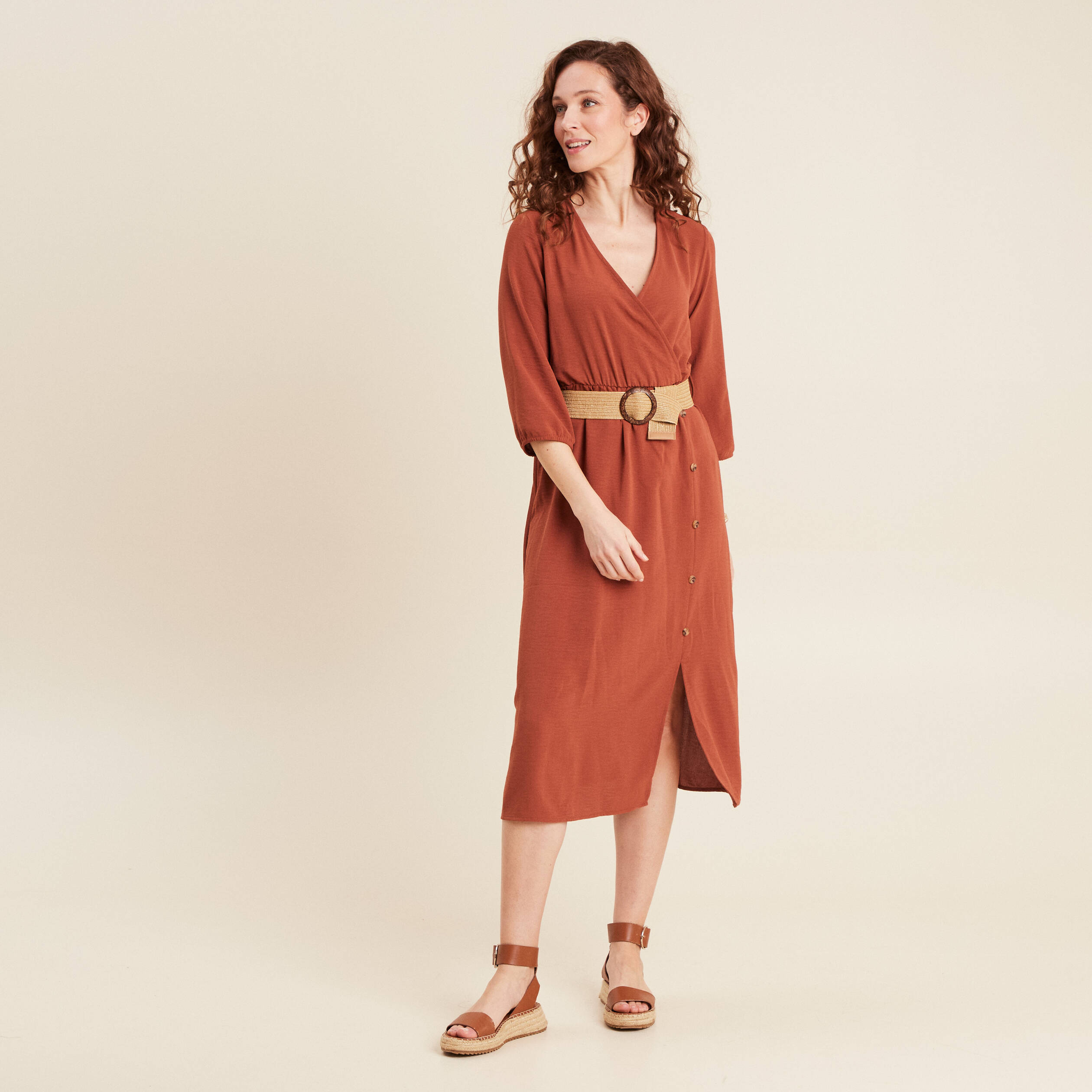 Robe droite ceinturée marron foncé femme