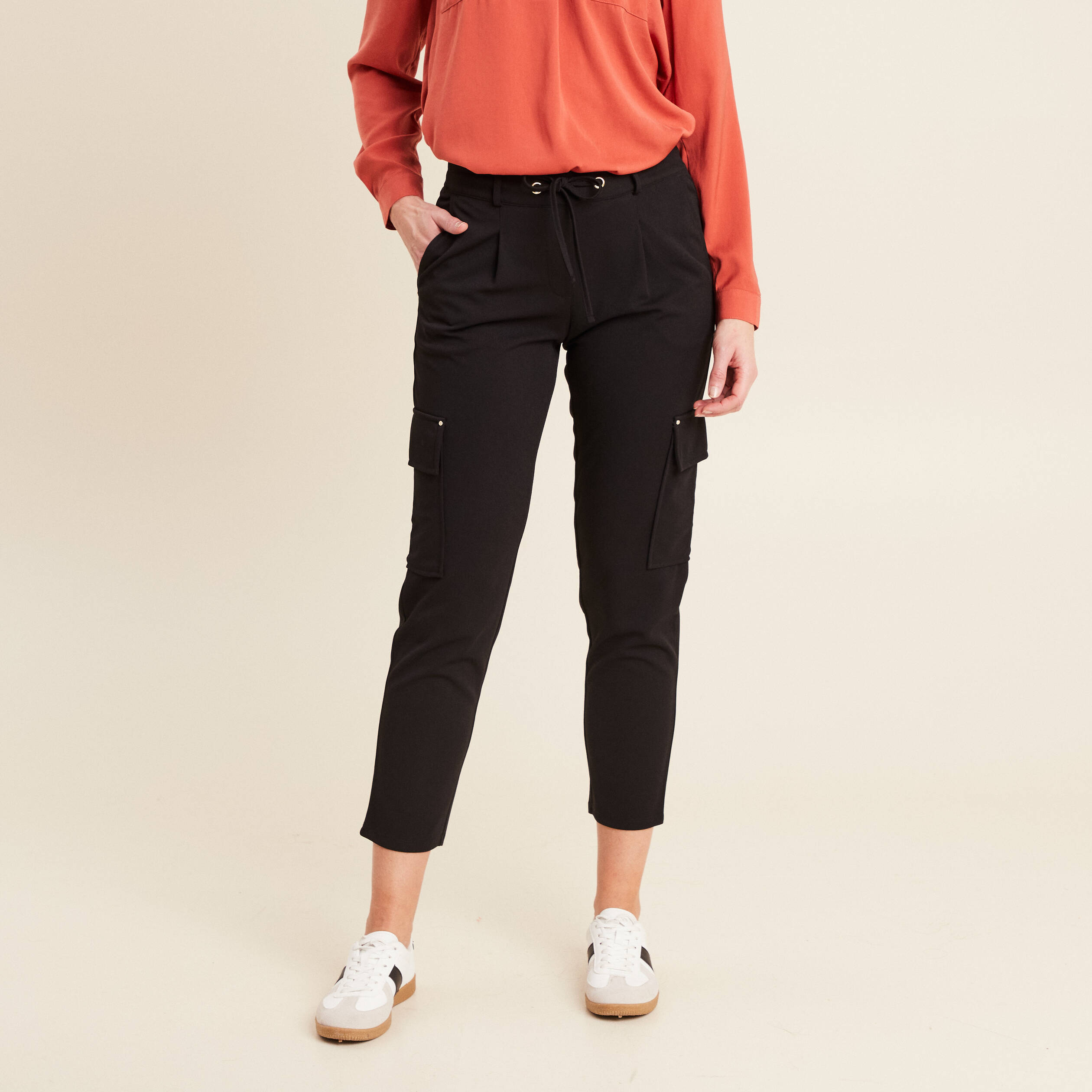 Pantalon cargo flou noir femme