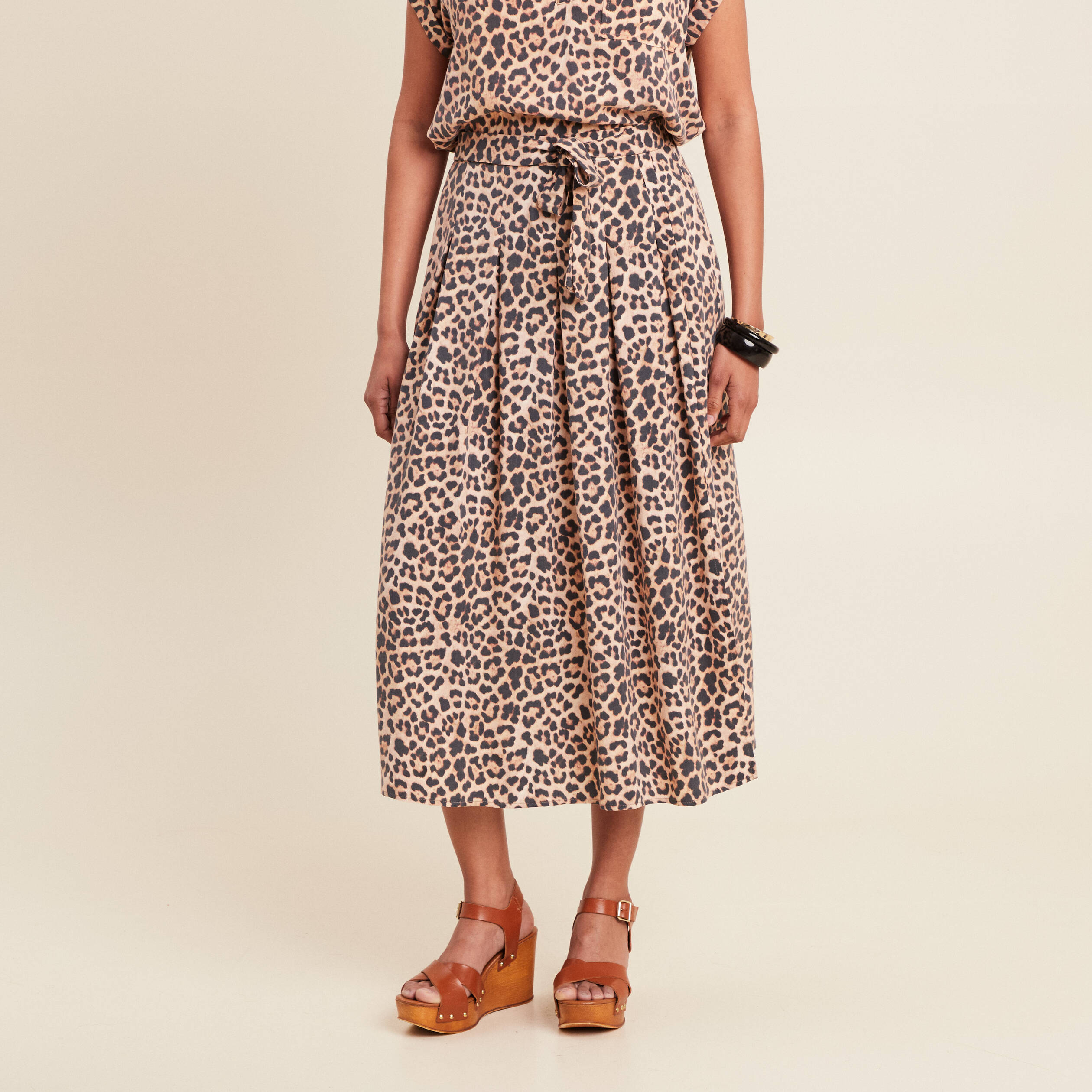 Jupe midi évasée plissée sable femme