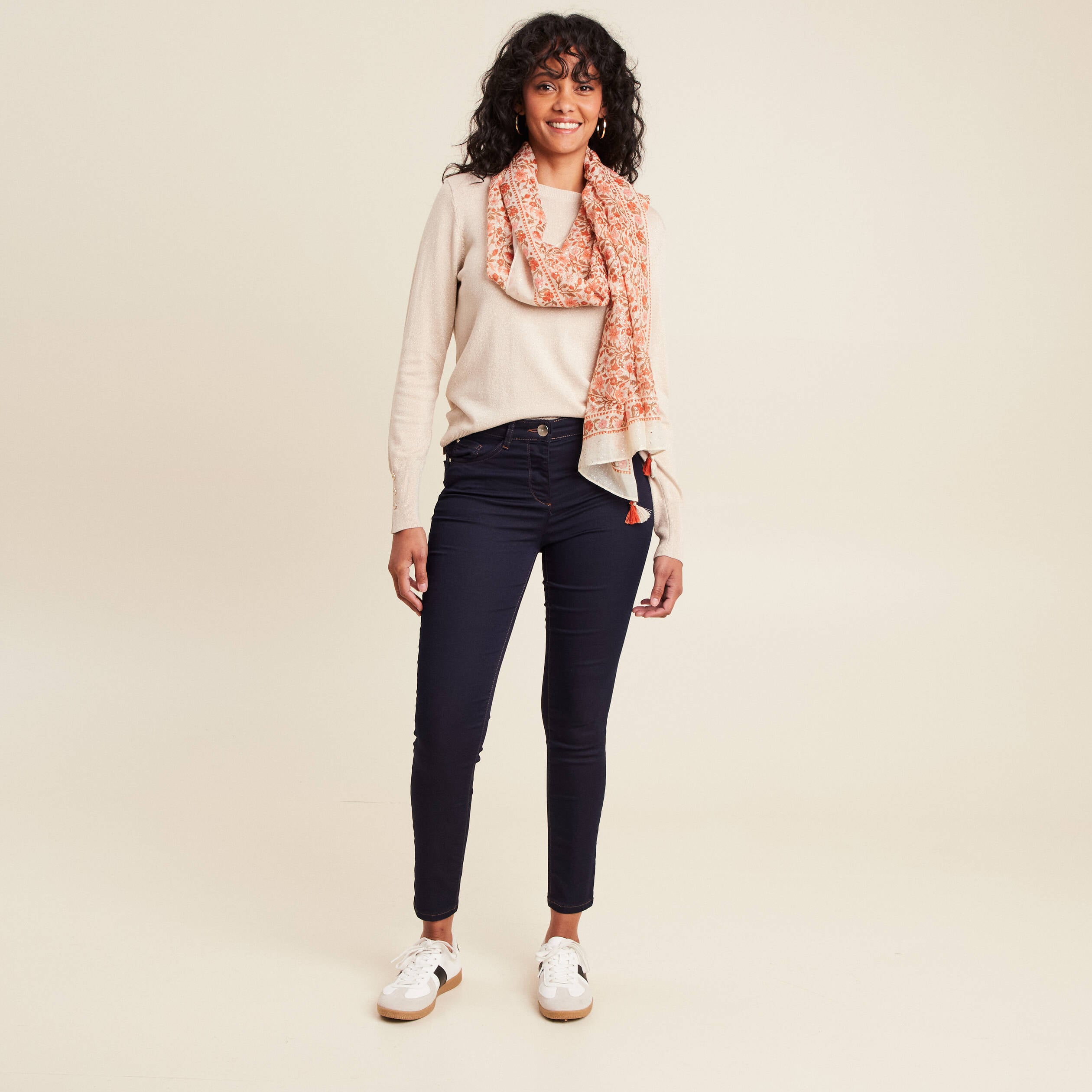 Jean magique Le L&eacute;ger coupe ajust&eacute;e denim brut femme