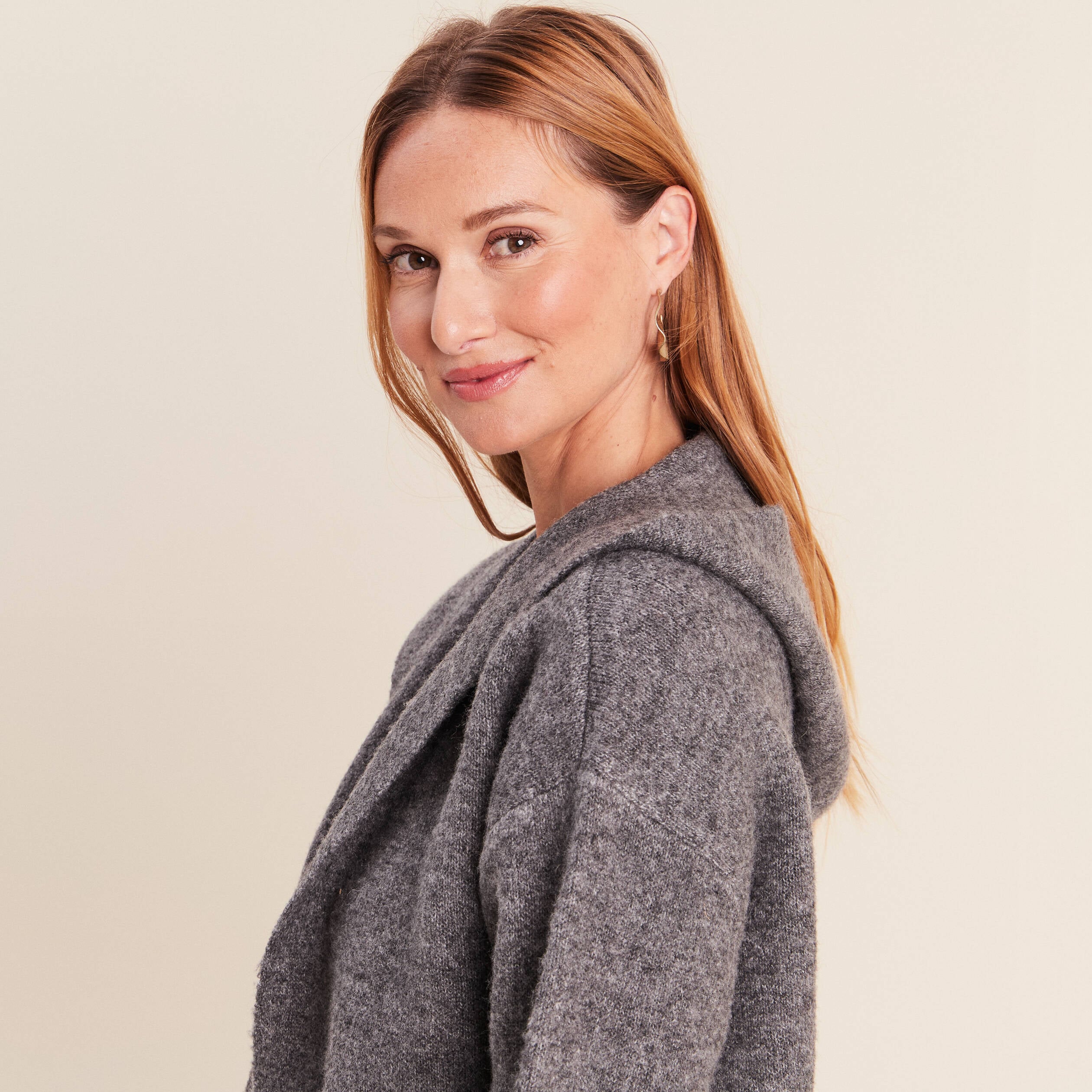 Gilet droit long gris fonc&eacute; femme