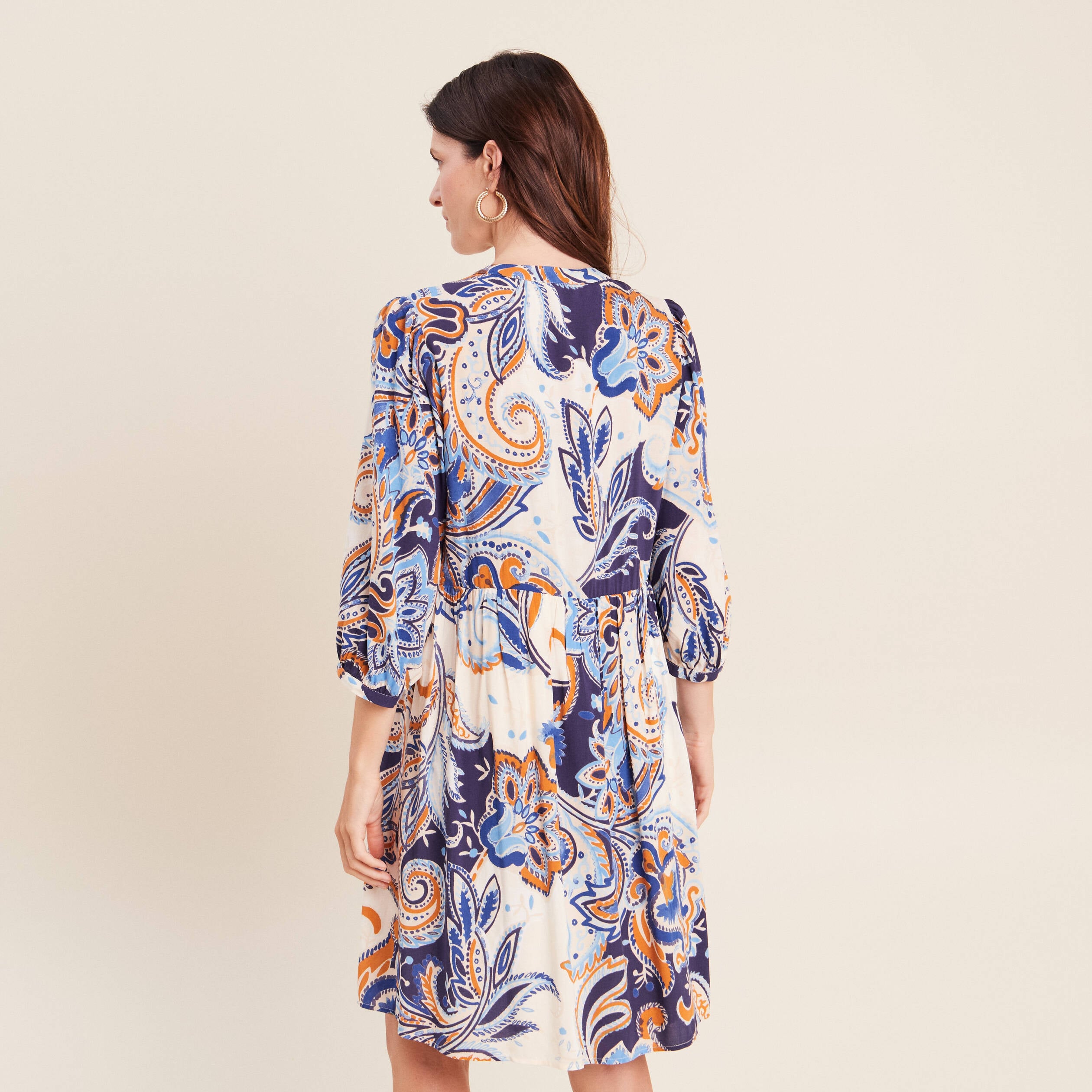 Robe courte &eacute;vas&eacute;e col v manches 3/4 bleu femme