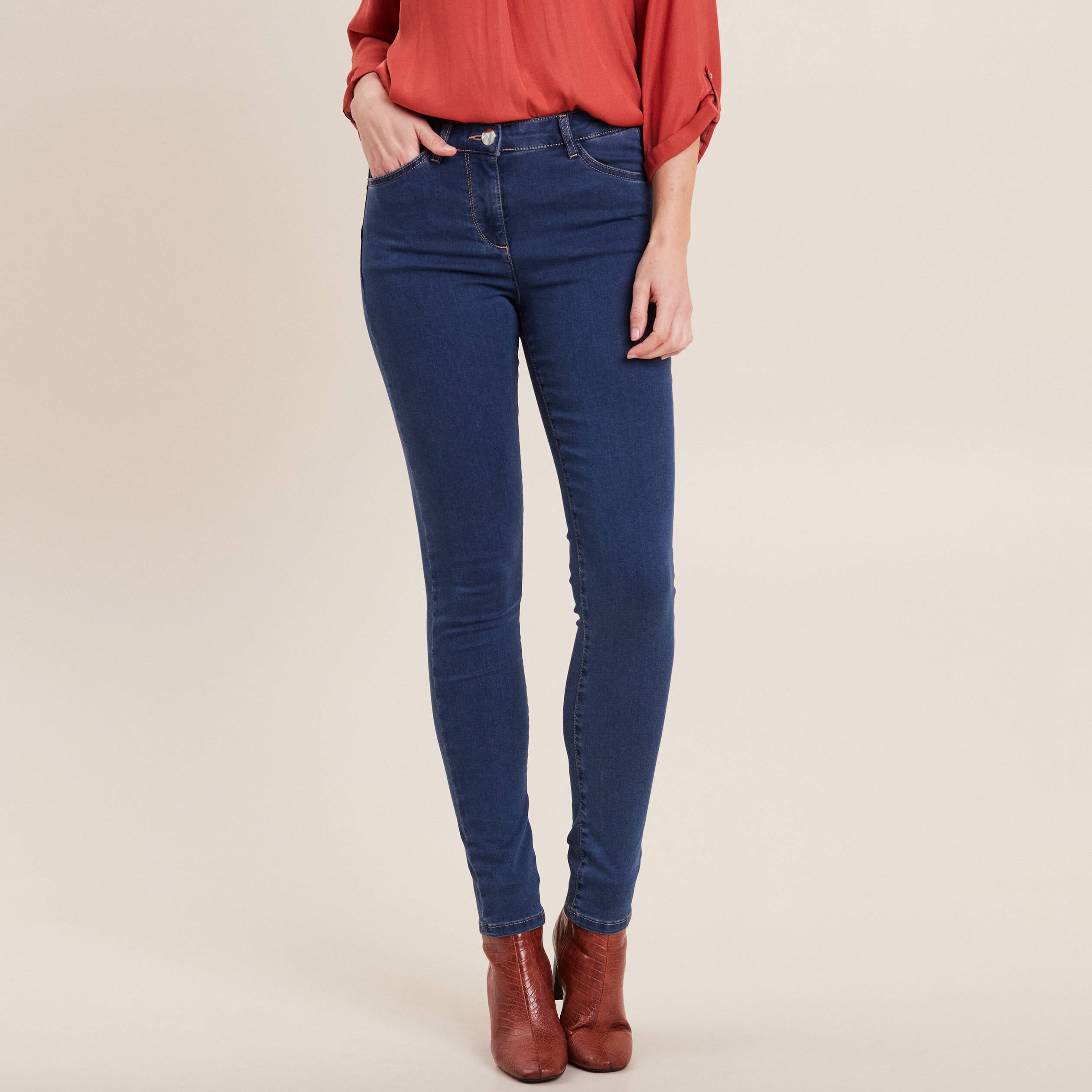 Jean magique Le L&eacute;ger coupe ajust&eacute;e long denim double stone femme