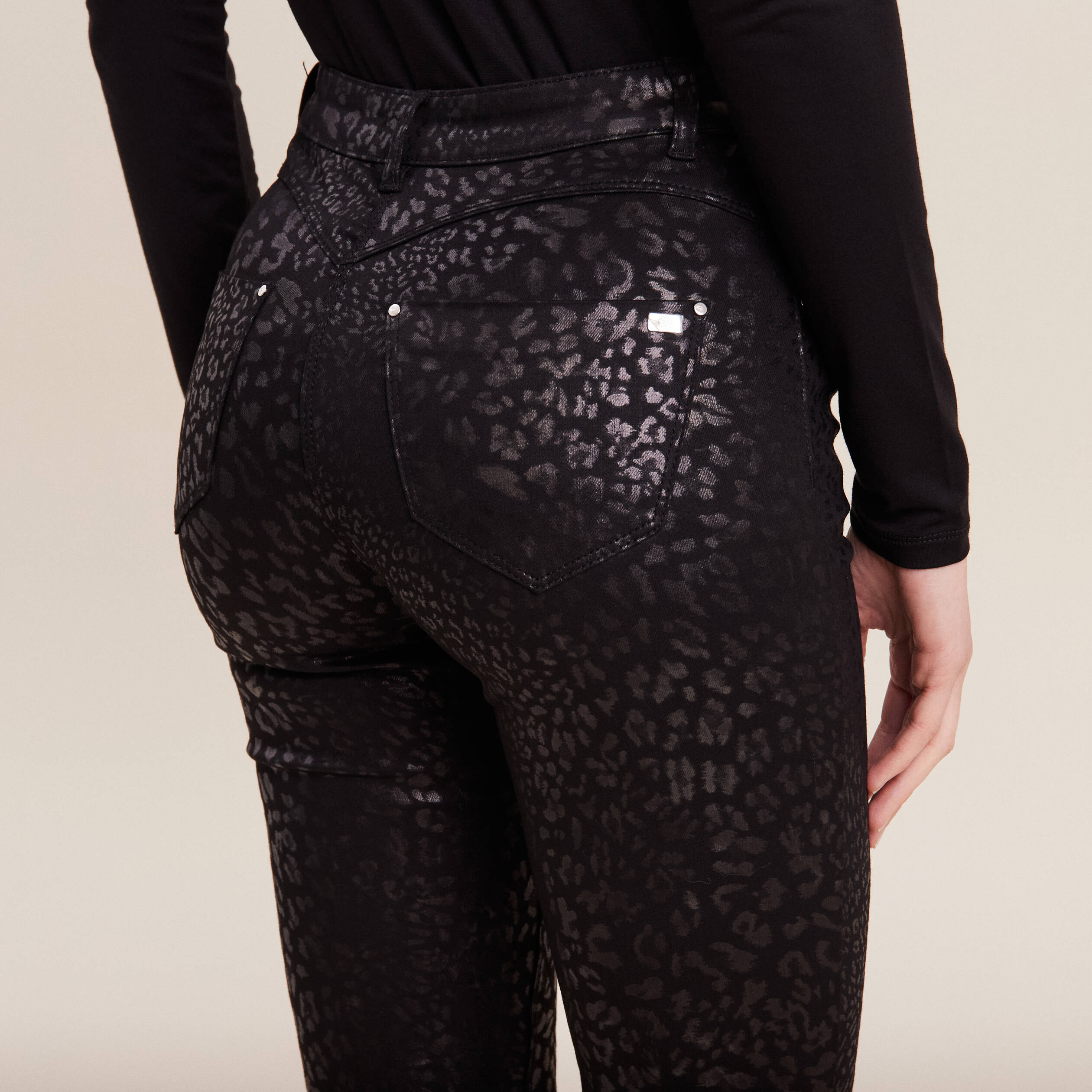 Pantalon ajusté enduit couleur bronze femme