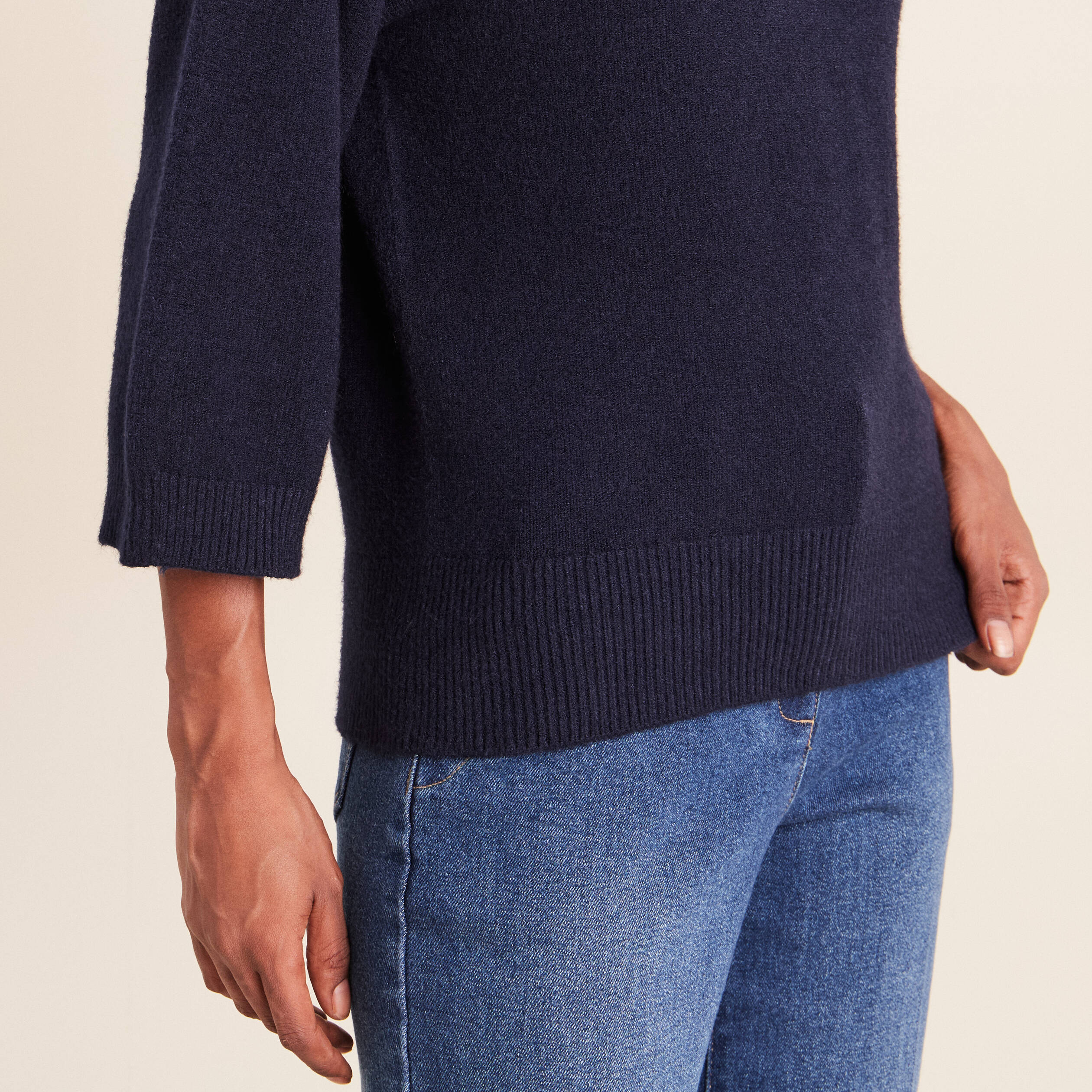 Pull droit col rond manches 3/4 bleu marine femme