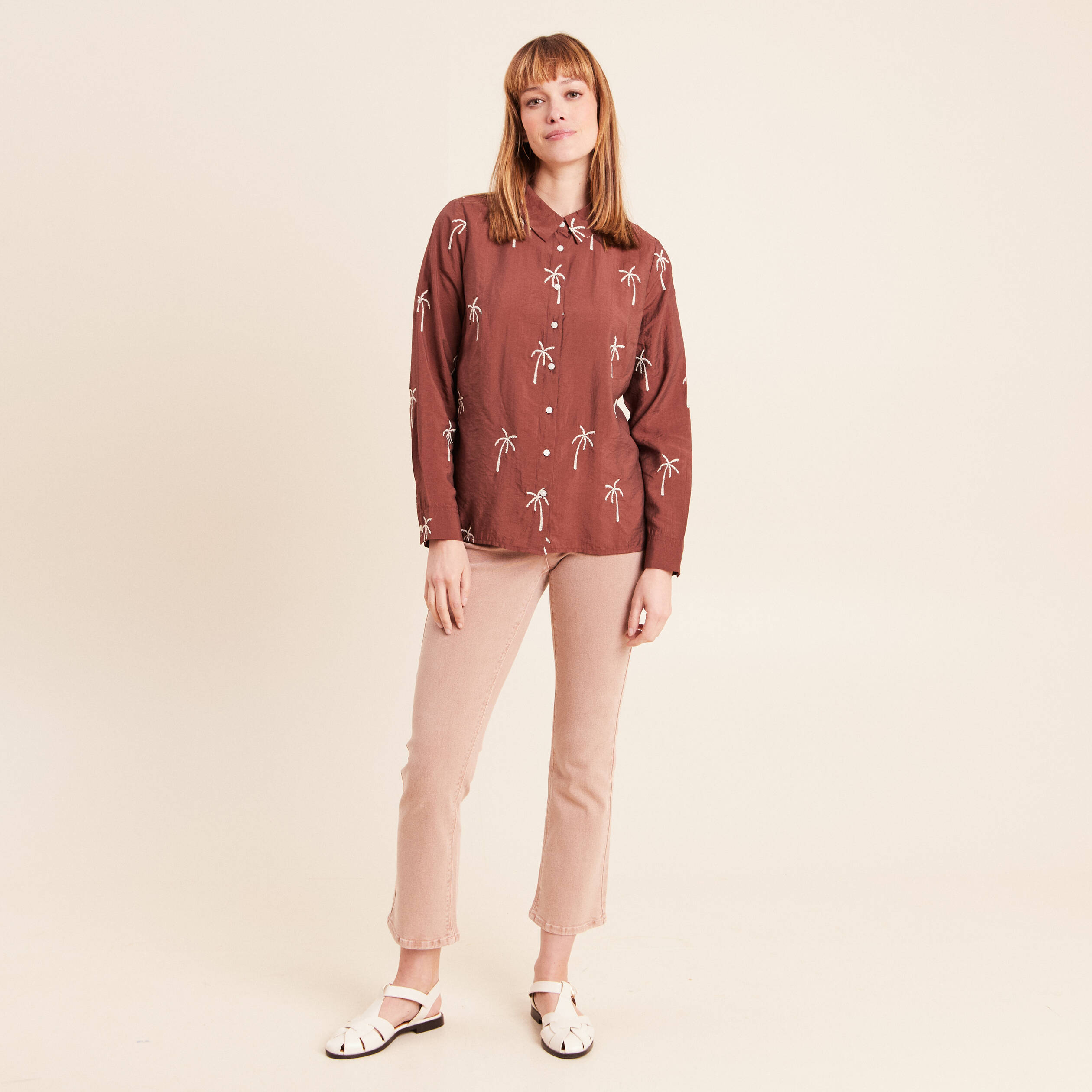 Chemise fluide brod&eacute;e manches longues marron femme