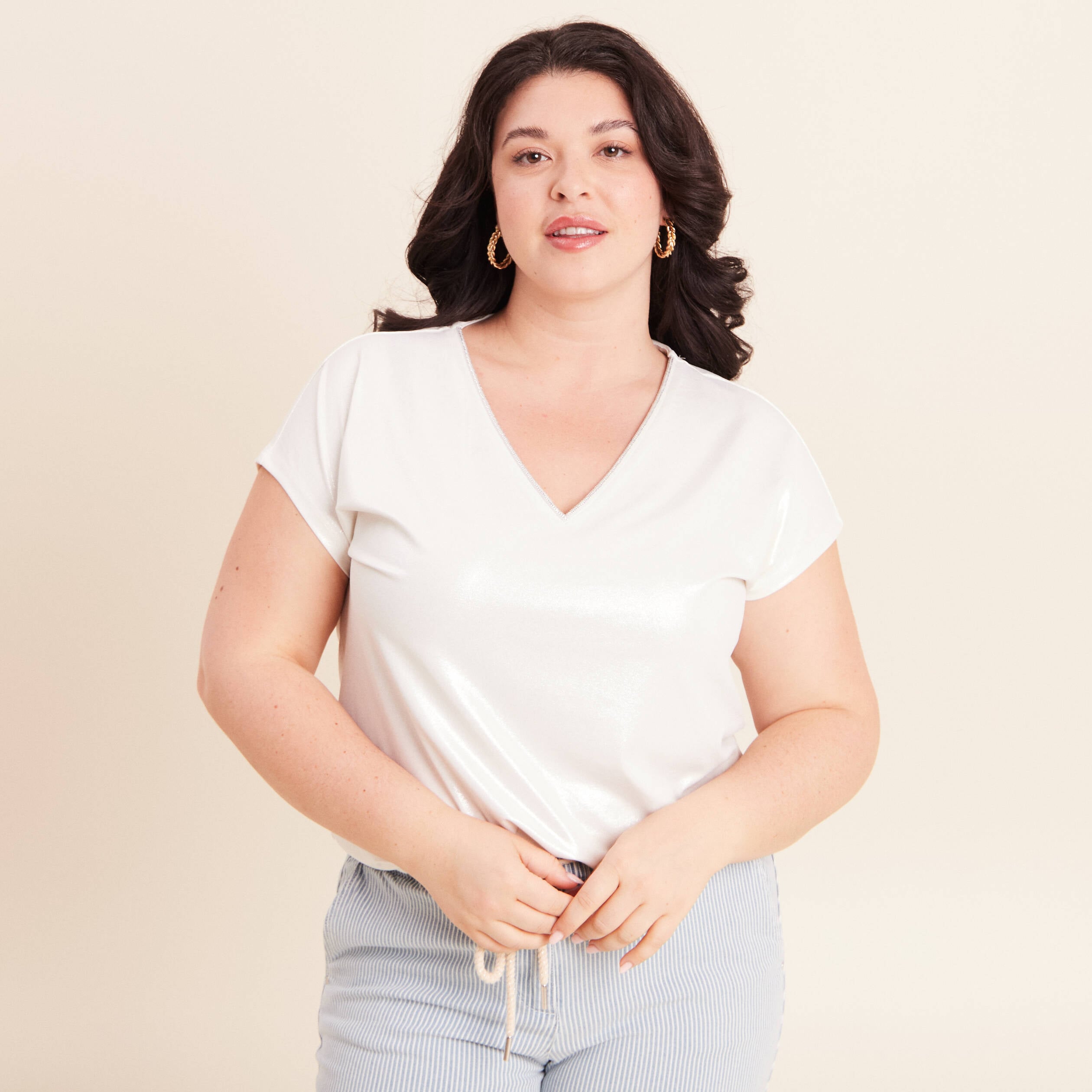 T-shirt col V manches courtes ecru femme