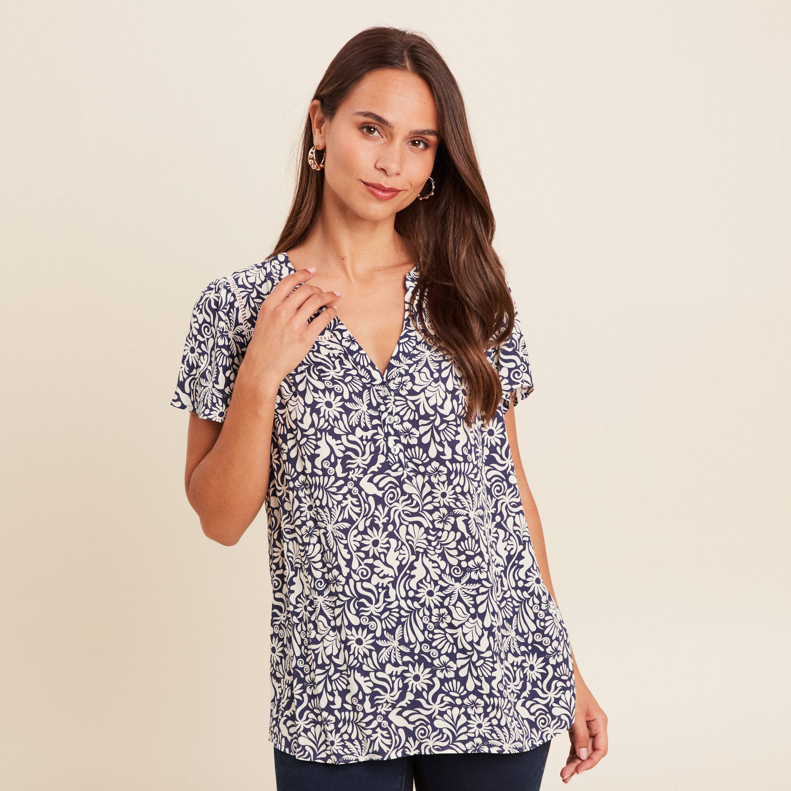 Blouse fluide col V manches courtes bleu femme